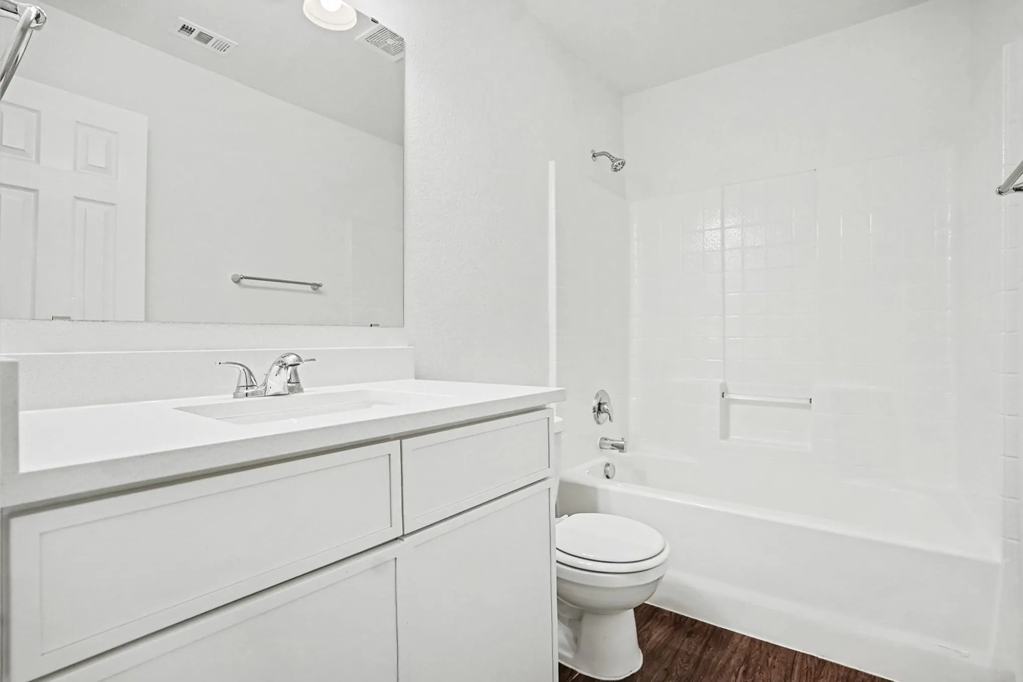 Single Family Residence For Sale in Dallas County , 2640 Pioneer Bluffs Road, Balch Springs, Texas 75181, 3 Bedroom, 2 Bathroom, 2 Garage spaces, 1,680 Sqft, built in 2007, mls#21362570, Real Estate Agent in Balch Springs, Homes For Sale in Dallas county, Homes For Sale in Balch Springs, Realtor in Balch Springs Texas, Real Estate Brokerage Independent Realty Texas, Luminita Cordes Realtor