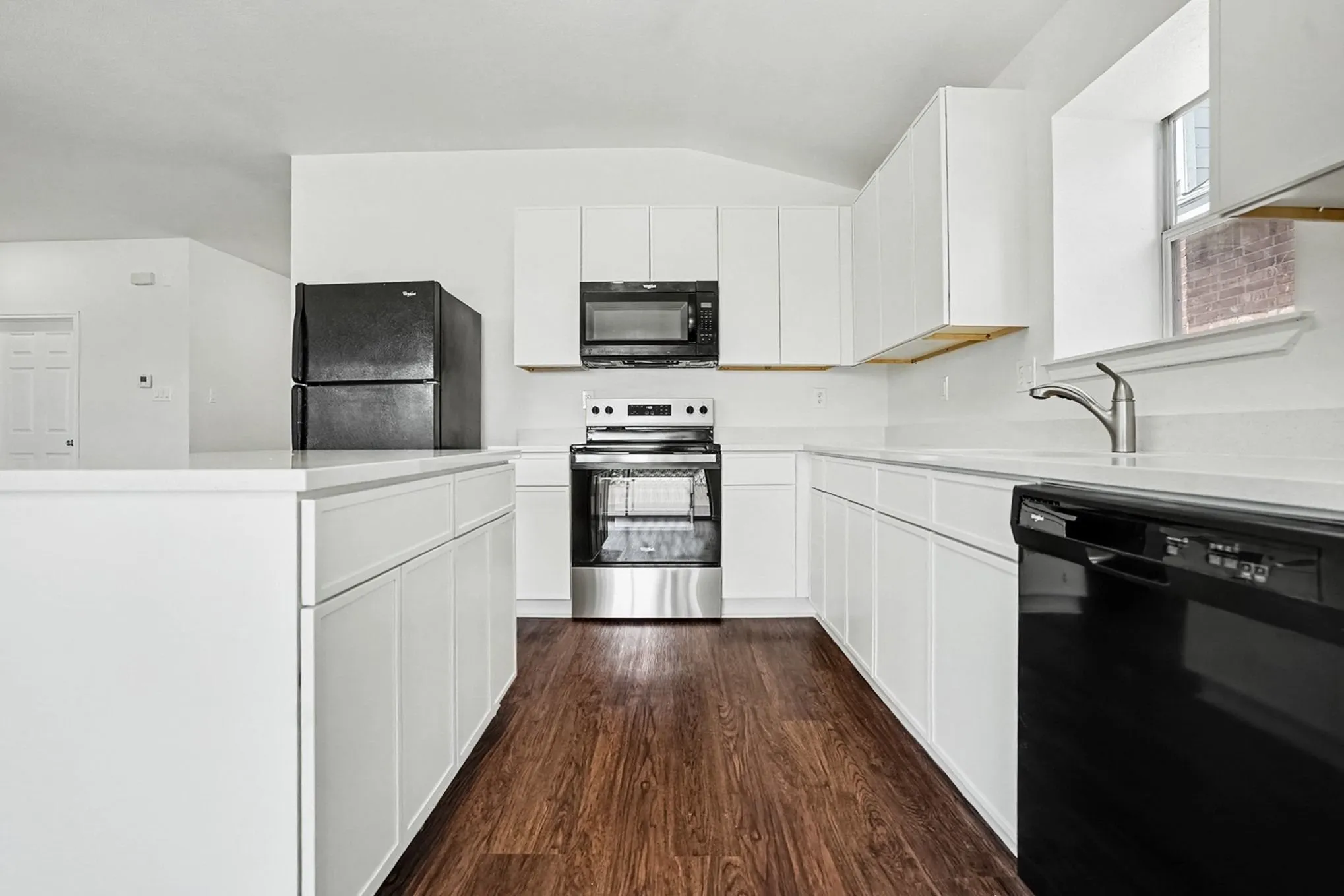 Single Family Residence For Sale in Dallas County , 2640 Pioneer Bluffs Road, Balch Springs, Texas 75181, 3 Bedroom, 2 Bathroom, 2 Garage spaces, 1,680 Sqft, built in 2007, mls#21362570, Real Estate Agent in Balch Springs, Homes For Sale in Dallas county, Homes For Sale in Balch Springs, Realtor in Balch Springs Texas, Real Estate Brokerage Independent Realty Texas, Luminita Cordes Realtor