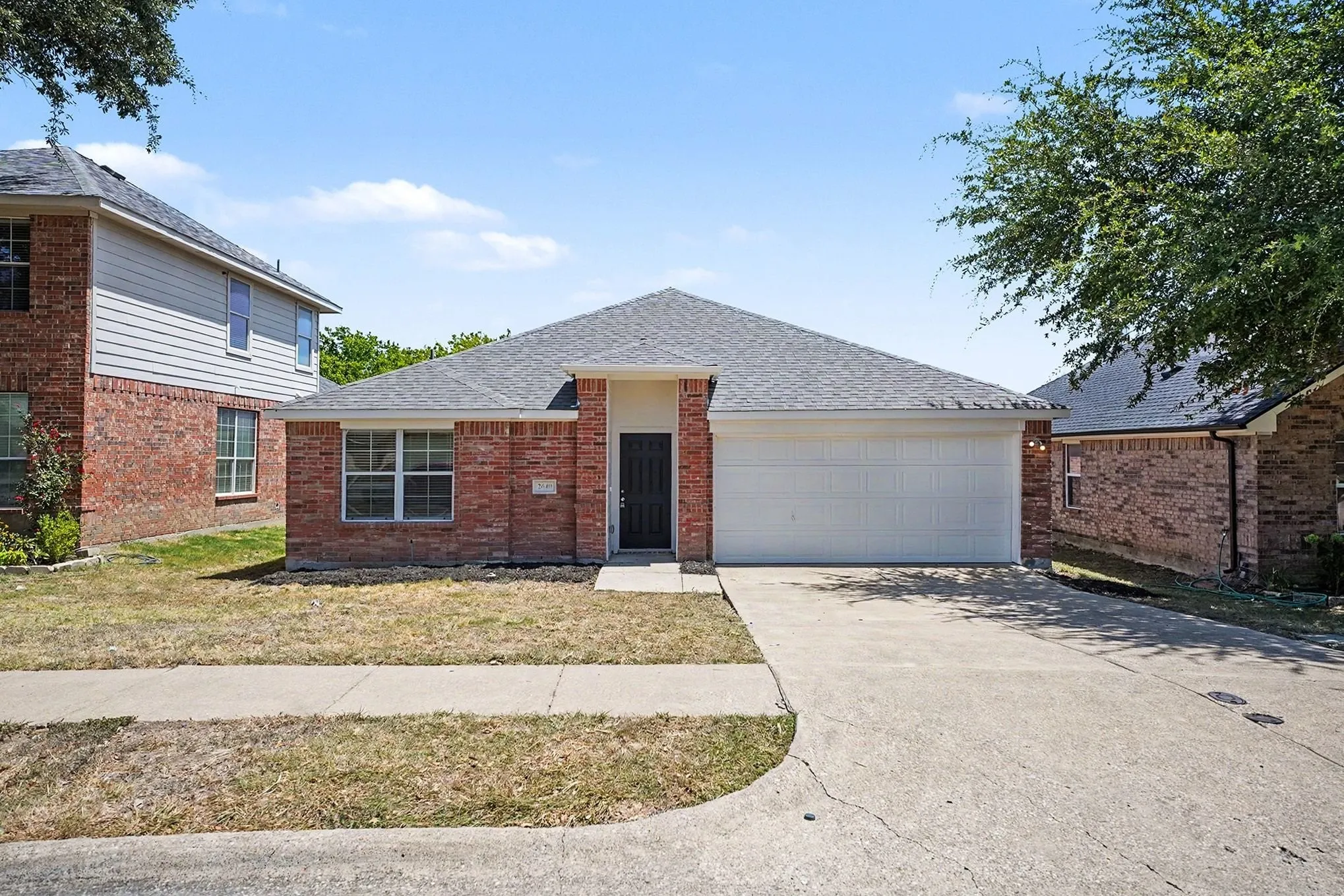 Single Family Residence For Sale in Dallas County , 2640 Pioneer Bluffs Road, Balch Springs, Texas 75181, 3 Bedroom, 2 Bathroom, 2 Garage spaces, 1,680 Sqft, built in 2007, mls#21362570, Real Estate Agent in Balch Springs, Homes For Sale in Dallas county, Homes For Sale in Balch Springs, Realtor in Balch Springs Texas, Real Estate Brokerage Independent Realty Texas, Luminita Cordes Realtor