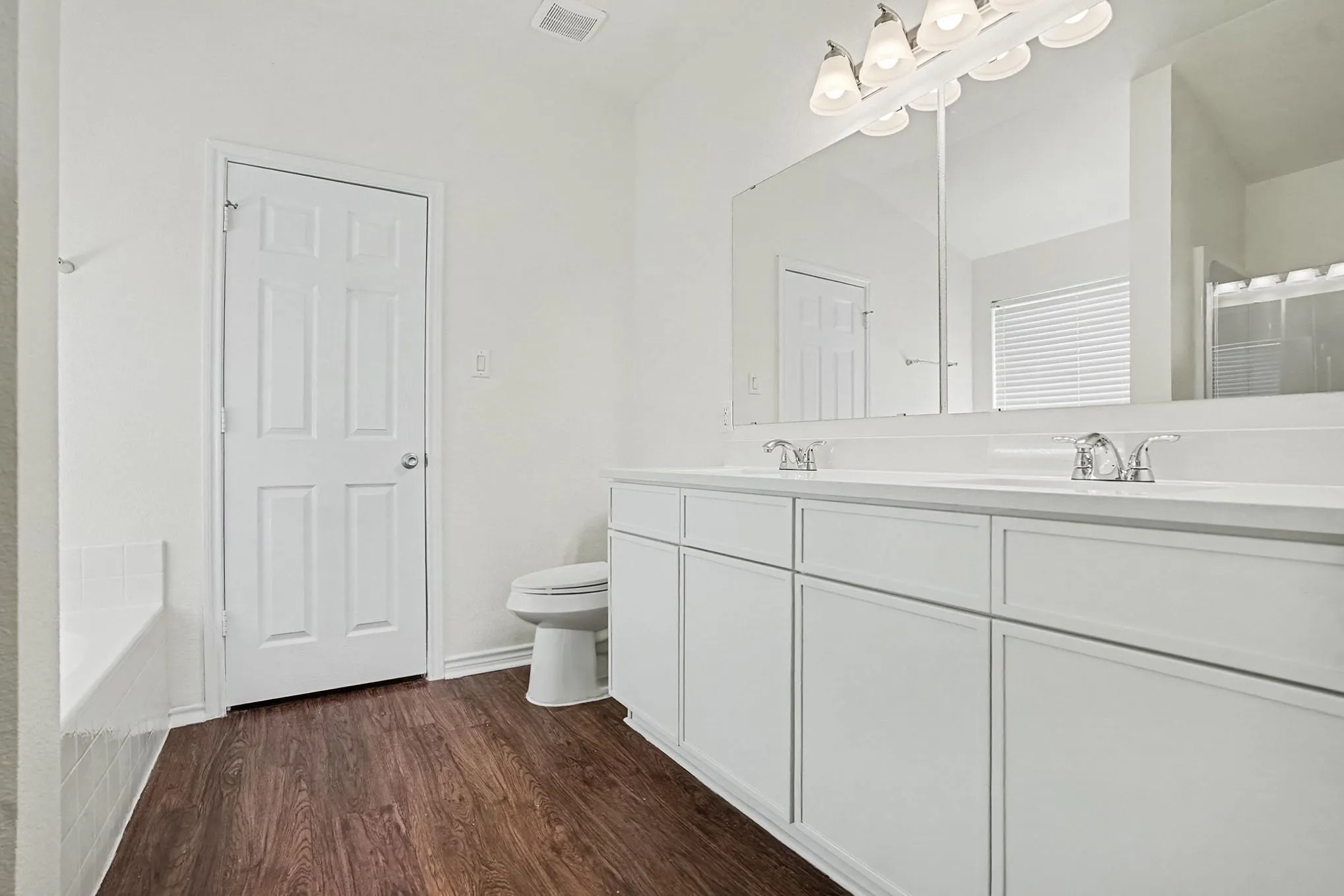 Single Family Residence For Sale in Dallas County , 2640 Pioneer Bluffs Road, Balch Springs, Texas 75181, 3 Bedroom, 2 Bathroom, 2 Garage spaces, 1,680 Sqft, built in 2007, mls#21362570, Real Estate Agent in Balch Springs, Homes For Sale in Dallas county, Homes For Sale in Balch Springs, Realtor in Balch Springs Texas, Real Estate Brokerage Independent Realty Texas, Luminita Cordes Realtor
