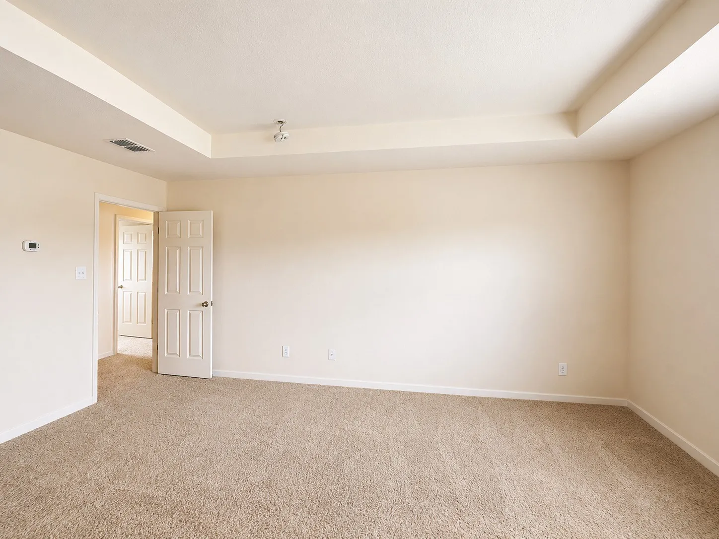 Single Family Residence For Sale in Tarrant County , 4029 Thoroughbred Trail, Fort Worth, Texas 76123, 3 Bedroom, 3 Bathroom, 2 Garage spaces, 2,301 Sqft, built in 2007, Price $279,999, mls#21366737, Real Estate Agent in Fort Worth, Homes For Sale in Tarrant county, Homes For Sale in Fort Worth, Realtor in Fort Worth Texas, Real Estate Brokerage Independent Realty Texas, Luminita Cordes Realtor