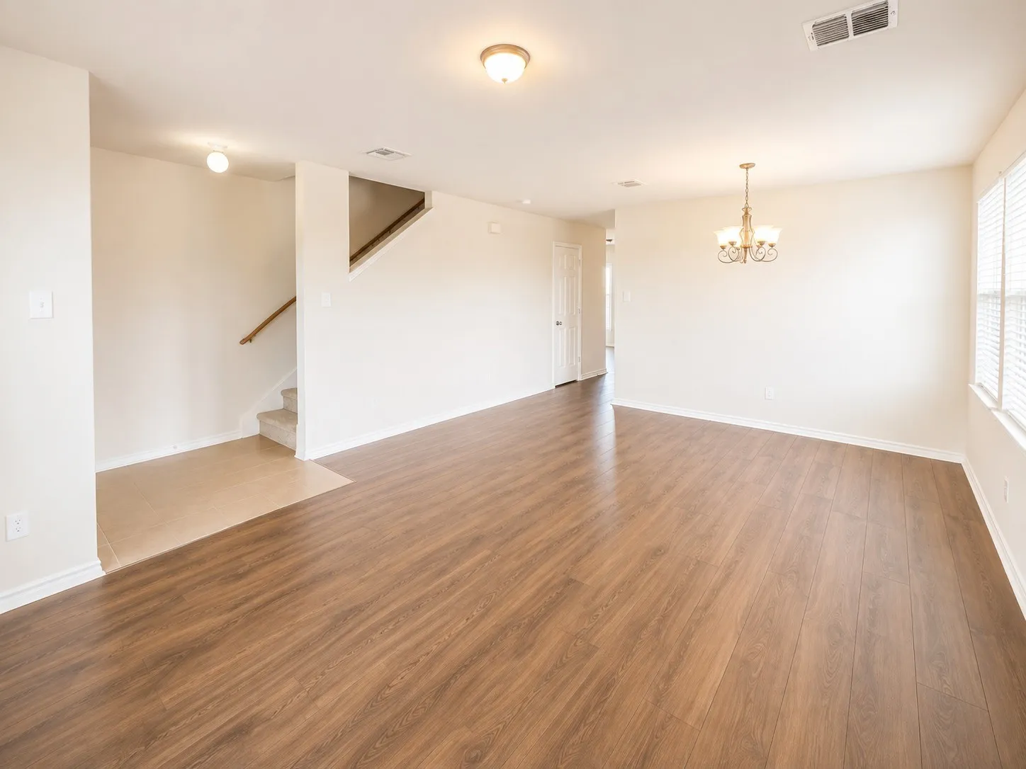 Single Family Residence For Sale in Tarrant County , 4029 Thoroughbred Trail, Fort Worth, Texas 76123, 3 Bedroom, 3 Bathroom, 2 Garage spaces, 2,301 Sqft, built in 2007, Price $279,999, mls#21366737, Real Estate Agent in Fort Worth, Homes For Sale in Tarrant county, Homes For Sale in Fort Worth, Realtor in Fort Worth Texas, Real Estate Brokerage Independent Realty Texas, Luminita Cordes Realtor