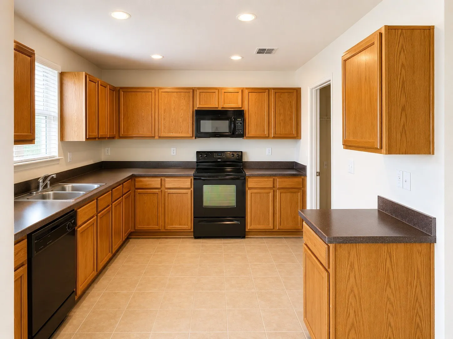 Single Family Residence For Sale in Tarrant County , 4029 Thoroughbred Trail, Fort Worth, Texas 76123, 3 Bedroom, 3 Bathroom, 2 Garage spaces, 2,301 Sqft, built in 2007, Price $279,999, mls#21366737, Real Estate Agent in Fort Worth, Homes For Sale in Tarrant county, Homes For Sale in Fort Worth, Realtor in Fort Worth Texas, Real Estate Brokerage Independent Realty Texas, Luminita Cordes Realtor