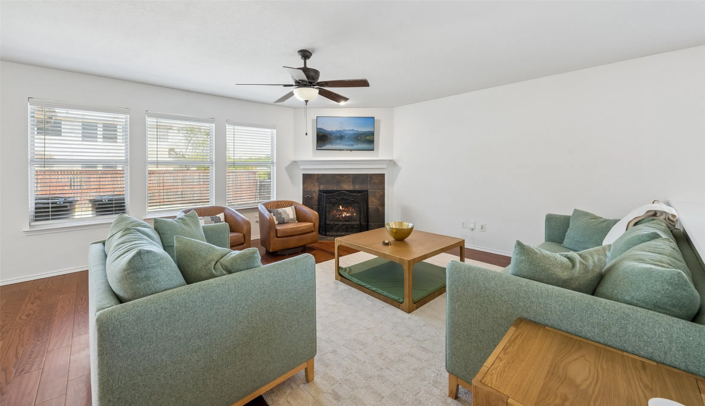 Single Family Residence For Sale in Tarrant County , 3725 Lazy River Ranch Road, Fort Worth, Texas 76262, 4 Bedroom, 3 Bathroom, 2 Garage spaces, 2,773 Sqft, built in 2005, mls#21365374, Real Estate Agent in Fort Worth, Homes For Sale in Tarrant county, Homes For Sale in Fort Worth, Realtor in Fort Worth Texas, Real Estate Brokerage Independent Realty Texas, Luminita Cordes Realtor