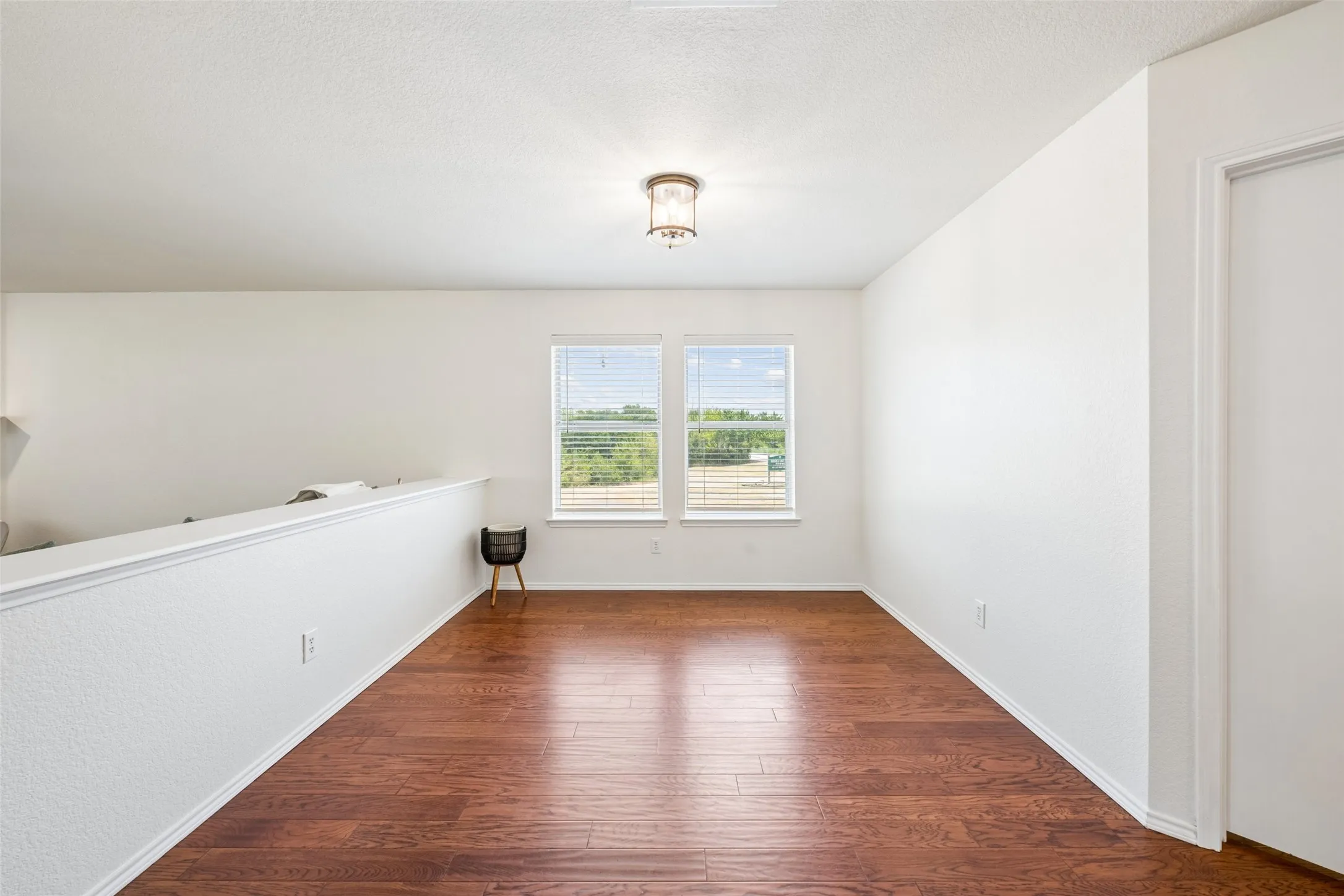 Single Family Residence For Sale in Tarrant County , 3725 Lazy River Ranch Road, Fort Worth, Texas 76262, 4 Bedroom, 3 Bathroom, 2 Garage spaces, 2,773 Sqft, built in 2005, mls#21365374, Real Estate Agent in Fort Worth, Homes For Sale in Tarrant county, Homes For Sale in Fort Worth, Realtor in Fort Worth Texas, Real Estate Brokerage Independent Realty Texas, Luminita Cordes Realtor