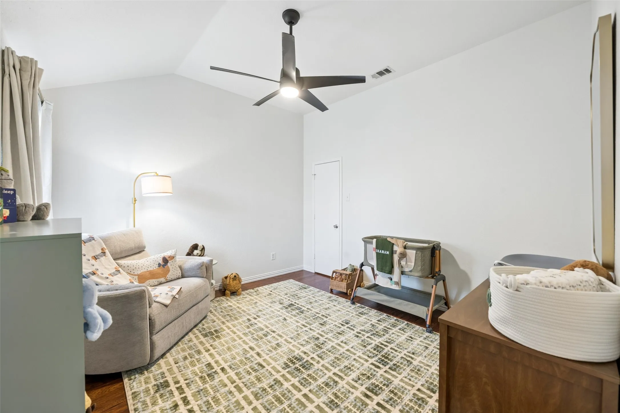 Single Family Residence For Sale in Tarrant County , 3725 Lazy River Ranch Road, Fort Worth, Texas 76262, 4 Bedroom, 3 Bathroom, 2 Garage spaces, 2,773 Sqft, built in 2005, mls#21365374, Real Estate Agent in Fort Worth, Homes For Sale in Tarrant county, Homes For Sale in Fort Worth, Realtor in Fort Worth Texas, Real Estate Brokerage Independent Realty Texas, Luminita Cordes Realtor