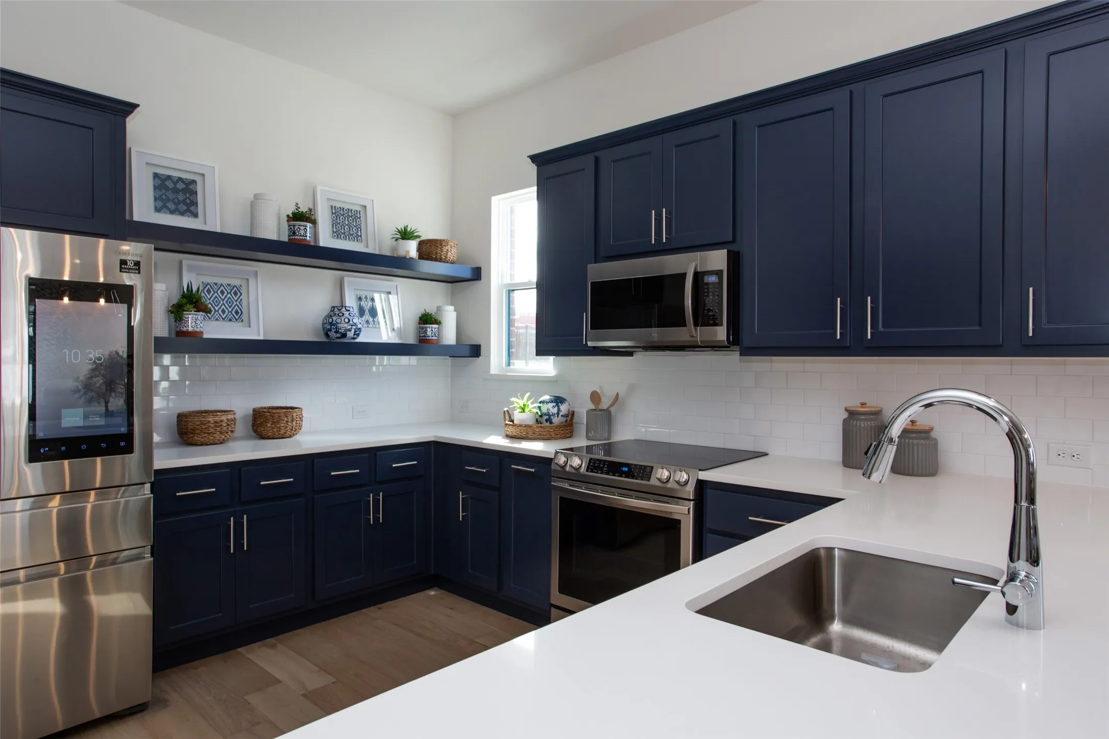 Townhouse For Rent in Tarrant County , 2803 Stanley Avenue, Fort Worth, Texas 76110, 3 Bedroom, 3 Bathroom, 2 Garage spaces, 1,906 Sqft, built in 2021, mls#21366741, Real Estate Agent in Fort Worth, Homes For Rent in Tarrant county, Homes For Rent in Fort Worth, Realtor in Fort Worth Texas, Real Estate Brokerage Independent Realty Texas, Luminita Cordes Realtor