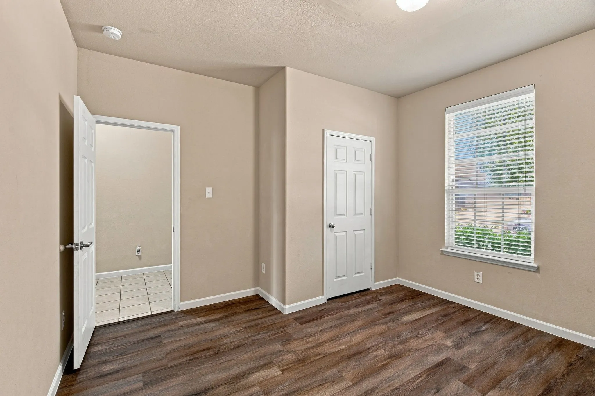 Single Family Residence For Sale in Tarrant County , 2332 Angoni Way, Fort Worth, Texas 76131, 4 Bedroom, 2 Bathroom, 2 Garage spaces, 2,136 Sqft, built in 2012, mls#21366749, Real Estate Agent in Fort Worth, Homes For Sale in Tarrant county, Homes For Sale in Fort Worth, Realtor in Fort Worth Texas, Real Estate Brokerage Independent Realty Texas, Luminita Cordes Realtor