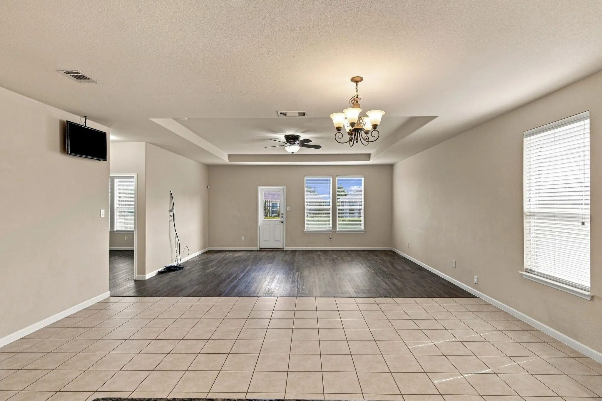 Single Family Residence For Sale in Tarrant County , 2332 Angoni Way, Fort Worth, Texas 76131, 4 Bedroom, 2 Bathroom, 2 Garage spaces, 2,136 Sqft, built in 2012, mls#21366749, Real Estate Agent in Fort Worth, Homes For Sale in Tarrant county, Homes For Sale in Fort Worth, Realtor in Fort Worth Texas, Real Estate Brokerage Independent Realty Texas, Luminita Cordes Realtor