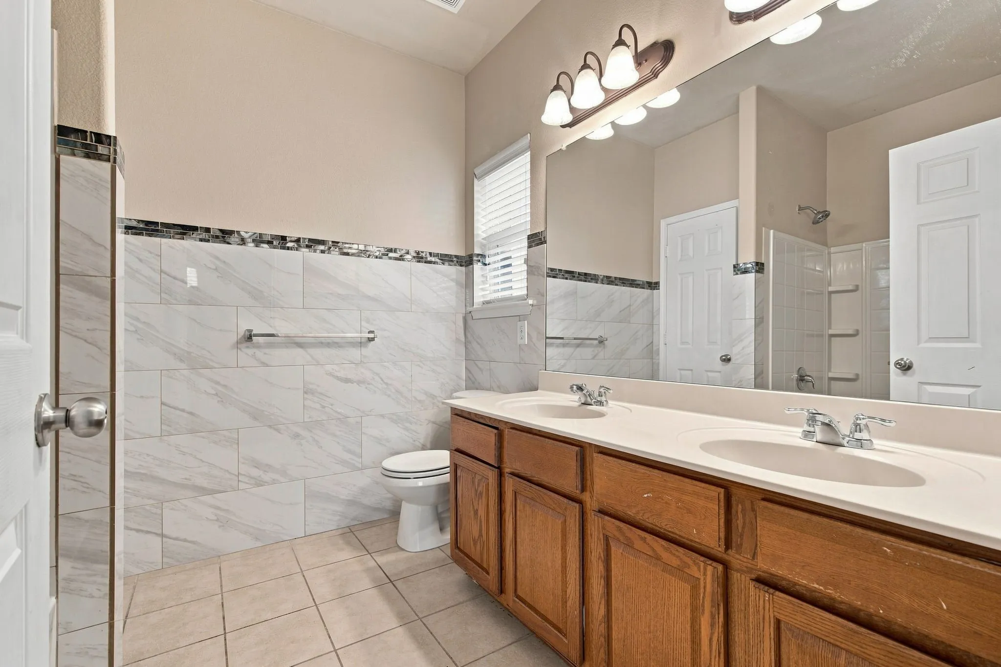 Single Family Residence For Sale in Tarrant County , 2332 Angoni Way, Fort Worth, Texas 76131, 4 Bedroom, 2 Bathroom, 2 Garage spaces, 2,136 Sqft, built in 2012, mls#21366749, Real Estate Agent in Fort Worth, Homes For Sale in Tarrant county, Homes For Sale in Fort Worth, Realtor in Fort Worth Texas, Real Estate Brokerage Independent Realty Texas, Luminita Cordes Realtor
