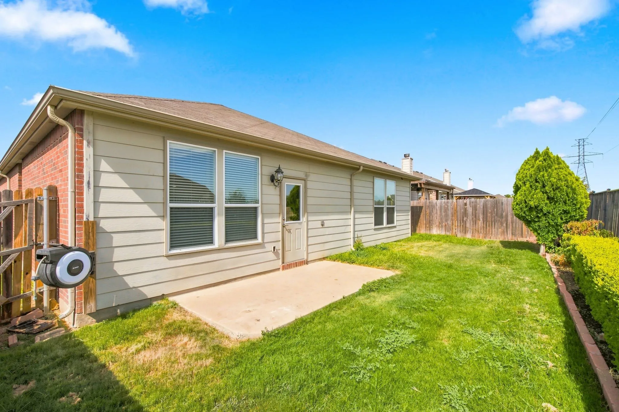 Single Family Residence For Sale in Tarrant County , 2332 Angoni Way, Fort Worth, Texas 76131, 4 Bedroom, 2 Bathroom, 2 Garage spaces, 2,136 Sqft, built in 2012, mls#21366749, Real Estate Agent in Fort Worth, Homes For Sale in Tarrant county, Homes For Sale in Fort Worth, Realtor in Fort Worth Texas, Real Estate Brokerage Independent Realty Texas, Luminita Cordes Realtor