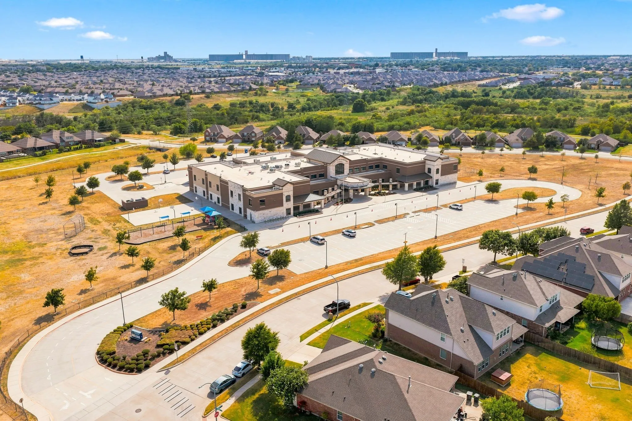 Single Family Residence For Sale in Tarrant County , 2332 Angoni Way, Fort Worth, Texas 76131, 4 Bedroom, 2 Bathroom, 2 Garage spaces, 2,136 Sqft, built in 2012, mls#21366749, Real Estate Agent in Fort Worth, Homes For Sale in Tarrant county, Homes For Sale in Fort Worth, Realtor in Fort Worth Texas, Real Estate Brokerage Independent Realty Texas, Luminita Cordes Realtor