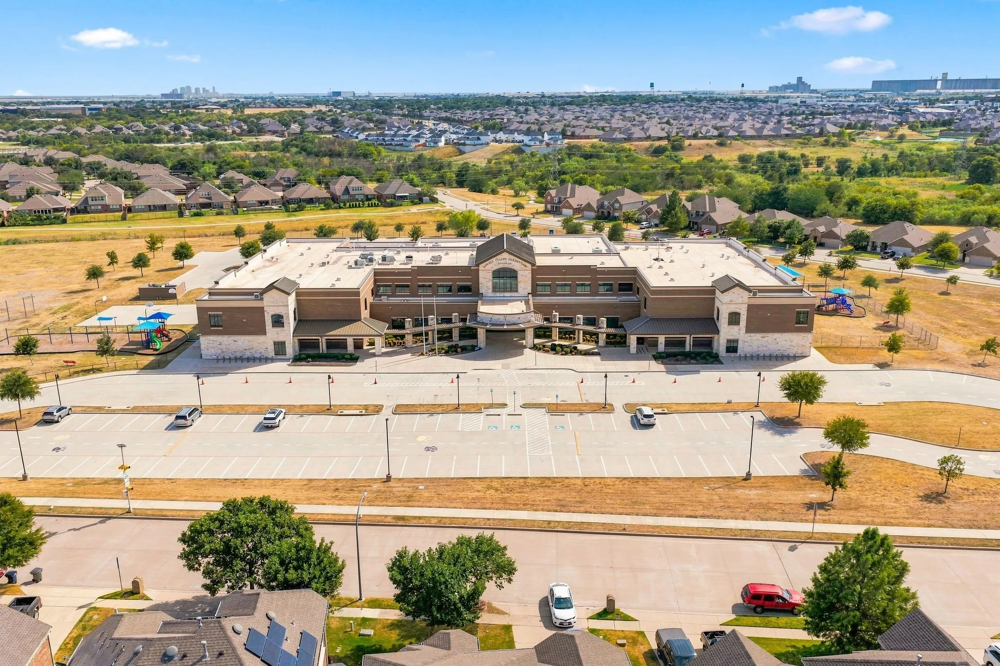 Single Family Residence For Sale in Tarrant County , 2332 Angoni Way, Fort Worth, Texas 76131, 4 Bedroom, 2 Bathroom, 2 Garage spaces, 2,136 Sqft, built in 2012, mls#21366749, Real Estate Agent in Fort Worth, Homes For Sale in Tarrant county, Homes For Sale in Fort Worth, Realtor in Fort Worth Texas, Real Estate Brokerage Independent Realty Texas, Luminita Cordes Realtor