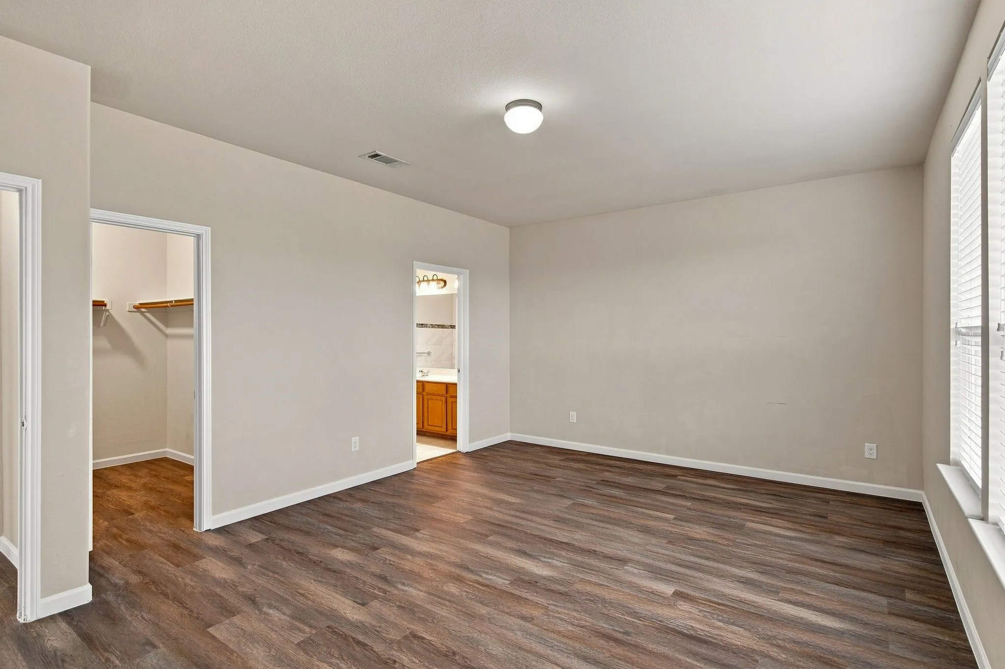 Single Family Residence For Sale in Tarrant County , 2332 Angoni Way, Fort Worth, Texas 76131, 4 Bedroom, 2 Bathroom, 2 Garage spaces, 2,136 Sqft, built in 2012, mls#21366749, Real Estate Agent in Fort Worth, Homes For Sale in Tarrant county, Homes For Sale in Fort Worth, Realtor in Fort Worth Texas, Real Estate Brokerage Independent Realty Texas, Luminita Cordes Realtor
