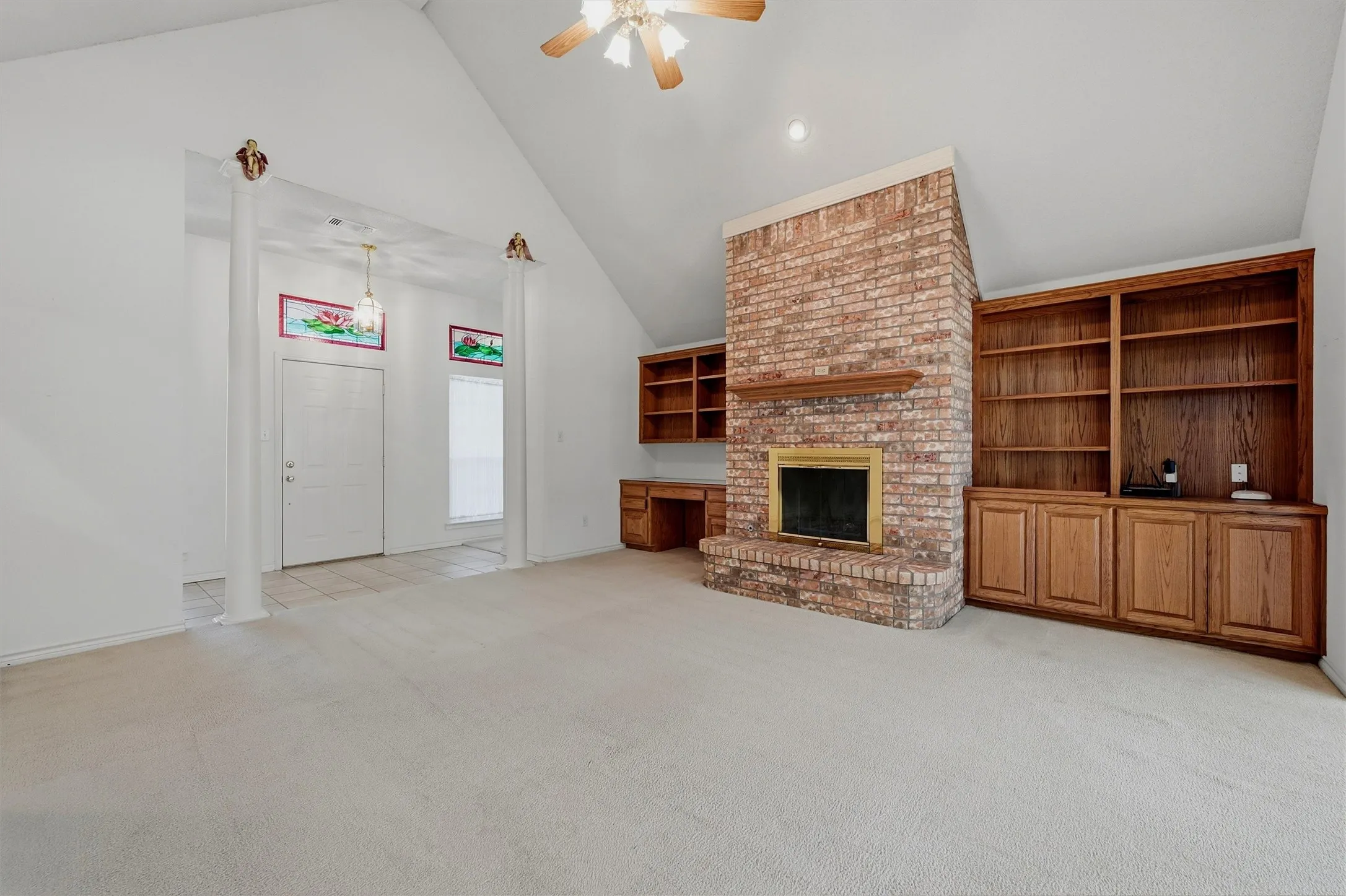 Single Family Residence For Sale in Grayson County , 2416 Jolinda Lane, Whitesboro, Texas 76273, 3 Bedroom, 2 Bathroom, 3 Garage spaces, 2,078 Sqft, built in 1996, mls#21357453, Real Estate Agent in Whitesboro, Homes For Sale in Grayson county, Homes For Sale in Whitesboro, Realtor in Whitesboro Texas, Real Estate Brokerage Independent Realty Texas, Luminita Cordes Realtor