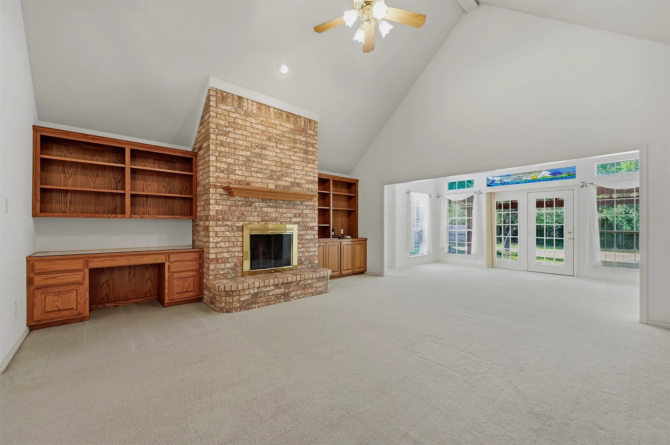 Single Family Residence For Sale in Grayson County , 2416 Jolinda Lane, Whitesboro, Texas 76273, 3 Bedroom, 2 Bathroom, 3 Garage spaces, 2,078 Sqft, built in 1996, mls#21357453, Real Estate Agent in Whitesboro, Homes For Sale in Grayson county, Homes For Sale in Whitesboro, Realtor in Whitesboro Texas, Real Estate Brokerage Independent Realty Texas, Luminita Cordes Realtor