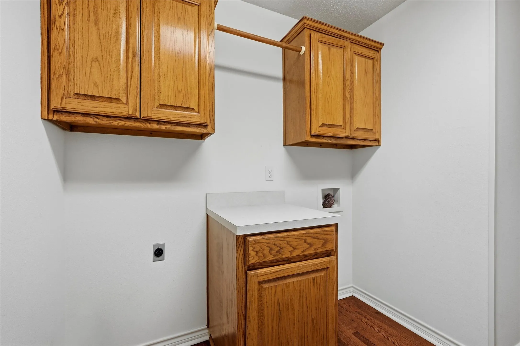Single Family Residence For Sale in Grayson County , 2416 Jolinda Lane, Whitesboro, Texas 76273, 3 Bedroom, 2 Bathroom, 3 Garage spaces, 2,078 Sqft, built in 1996, mls#21357453, Real Estate Agent in Whitesboro, Homes For Sale in Grayson county, Homes For Sale in Whitesboro, Realtor in Whitesboro Texas, Real Estate Brokerage Independent Realty Texas, Luminita Cordes Realtor