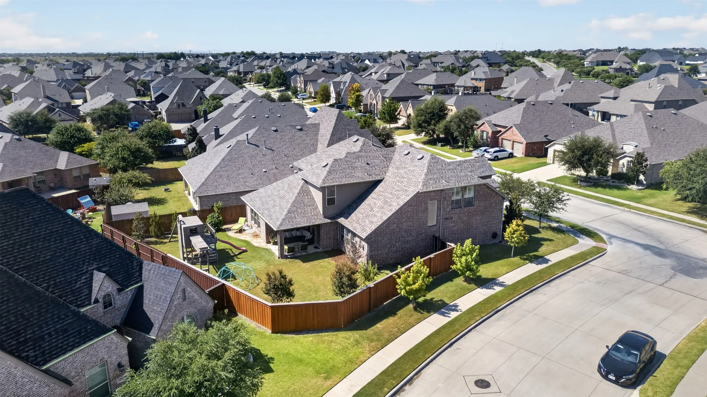 Single Family Residence For Sale in Kaufman County , 1516 Tavistock Road, Forney, Texas 75126, 4 Bedroom, 4 Bathroom, 3 Garage spaces, 3,223 Sqft, built in 2017, mls#21366453, Real Estate Agent in Forney, Homes For Sale in Kaufman county, Homes For Sale in Forney, Realtor in Forney Texas, Real Estate Brokerage Independent Realty Texas, Luminita Cordes Realtor