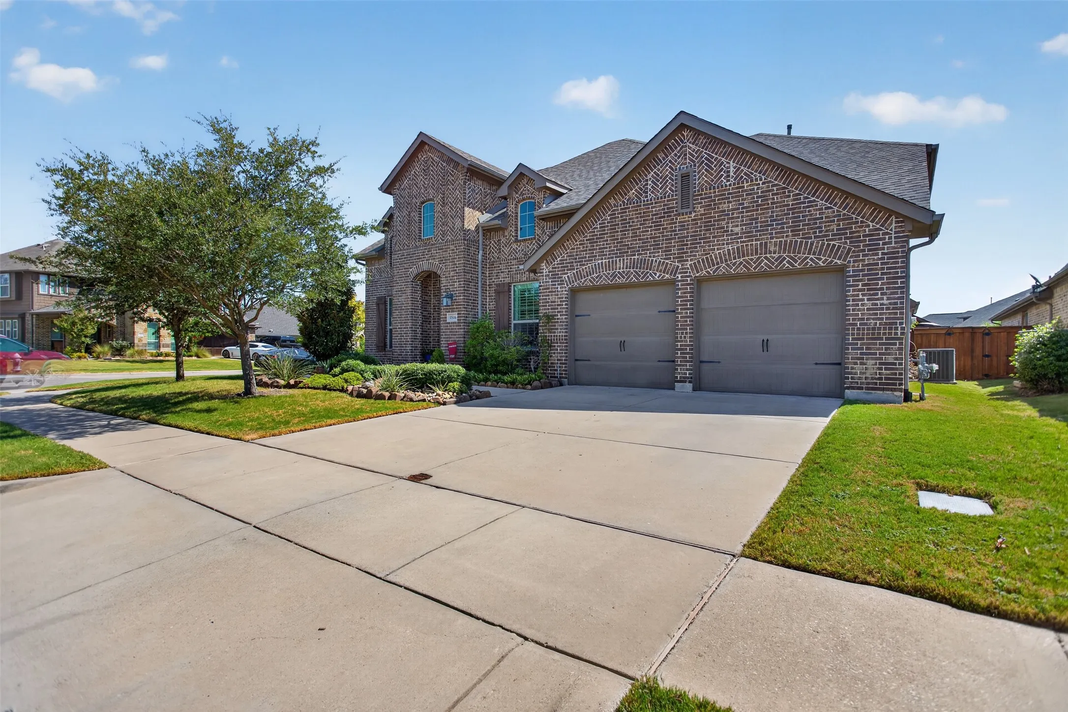 Single Family Residence For Sale in Kaufman County , 1516 Tavistock Road, Forney, Texas 75126, 4 Bedroom, 4 Bathroom, 3 Garage spaces, 3,223 Sqft, built in 2017, mls#21366453, Real Estate Agent in Forney, Homes For Sale in Kaufman county, Homes For Sale in Forney, Realtor in Forney Texas, Real Estate Brokerage Independent Realty Texas, Luminita Cordes Realtor
