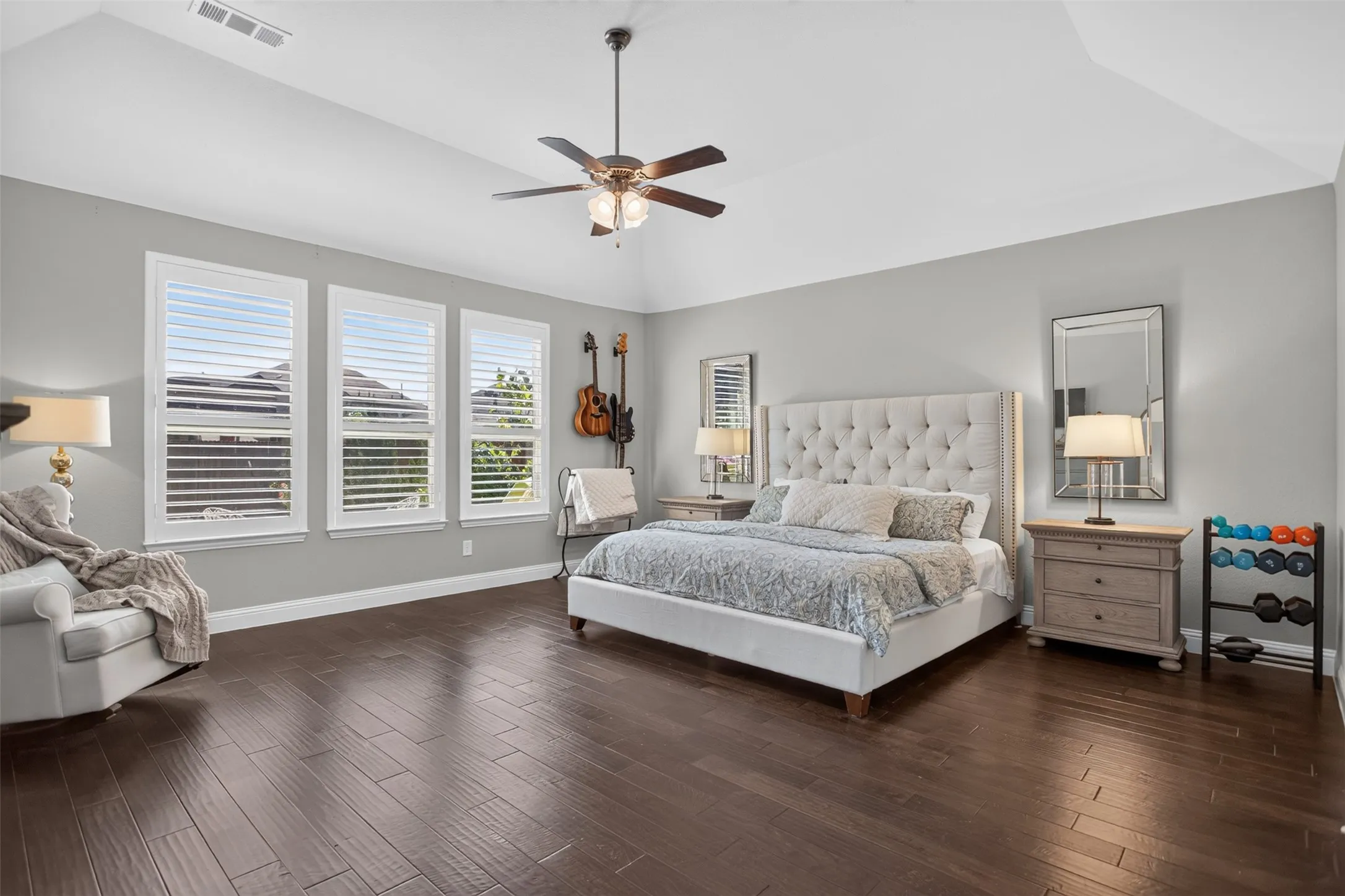 Single Family Residence For Sale in Kaufman County , 1516 Tavistock Road, Forney, Texas 75126, 4 Bedroom, 4 Bathroom, 3 Garage spaces, 3,223 Sqft, built in 2017, mls#21366453, Real Estate Agent in Forney, Homes For Sale in Kaufman county, Homes For Sale in Forney, Realtor in Forney Texas, Real Estate Brokerage Independent Realty Texas, Luminita Cordes Realtor