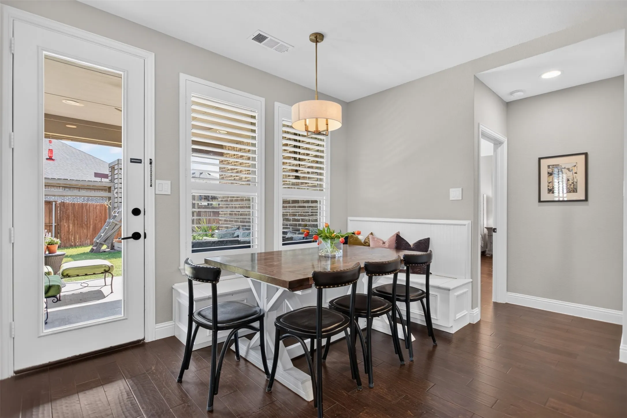 Single Family Residence For Sale in Kaufman County , 1516 Tavistock Road, Forney, Texas 75126, 4 Bedroom, 4 Bathroom, 3 Garage spaces, 3,223 Sqft, built in 2017, mls#21366453, Real Estate Agent in Forney, Homes For Sale in Kaufman county, Homes For Sale in Forney, Realtor in Forney Texas, Real Estate Brokerage Independent Realty Texas, Luminita Cordes Realtor