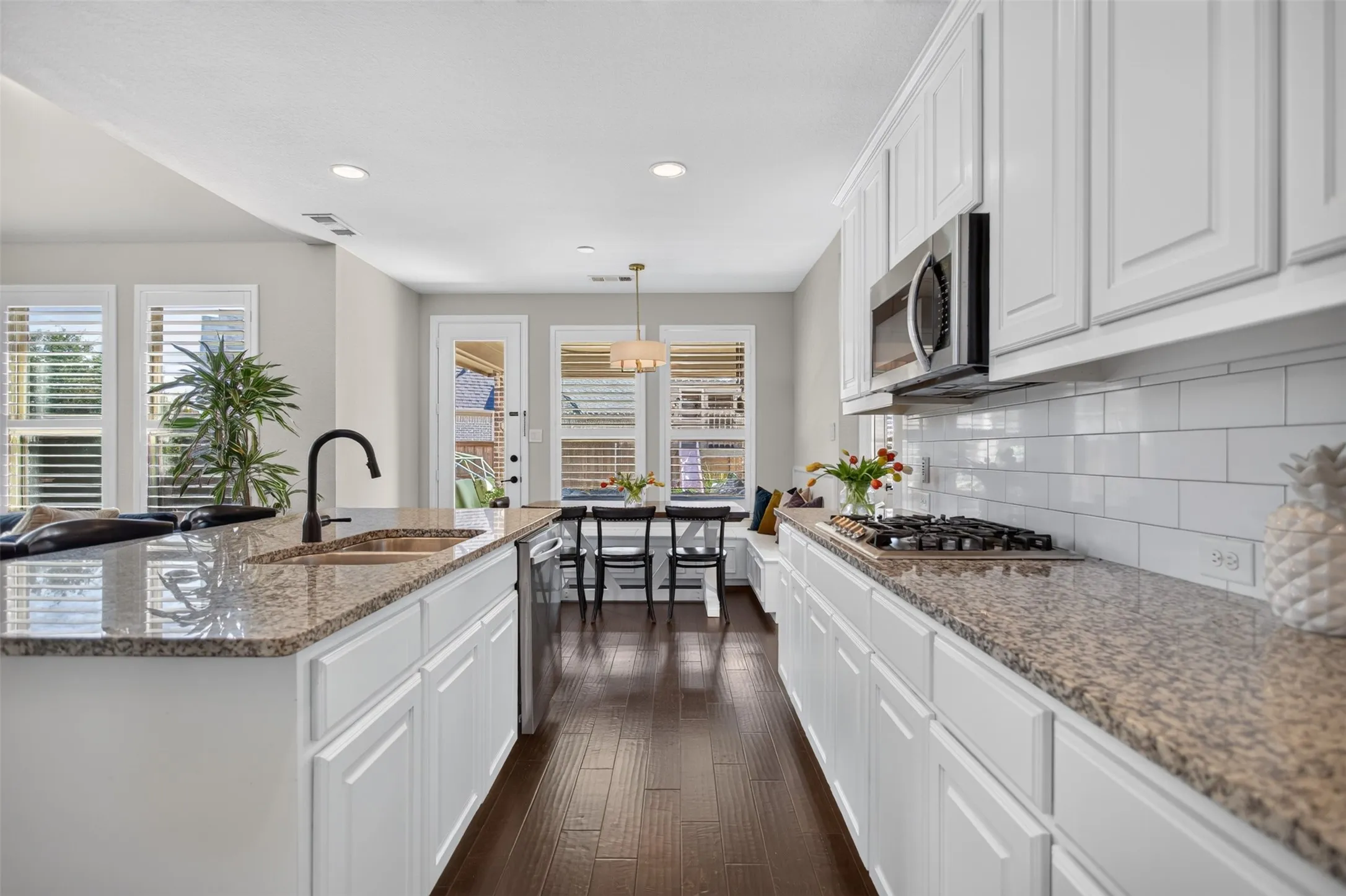 Single Family Residence For Sale in Kaufman County , 1516 Tavistock Road, Forney, Texas 75126, 4 Bedroom, 4 Bathroom, 3 Garage spaces, 3,223 Sqft, built in 2017, mls#21366453, Real Estate Agent in Forney, Homes For Sale in Kaufman county, Homes For Sale in Forney, Realtor in Forney Texas, Real Estate Brokerage Independent Realty Texas, Luminita Cordes Realtor