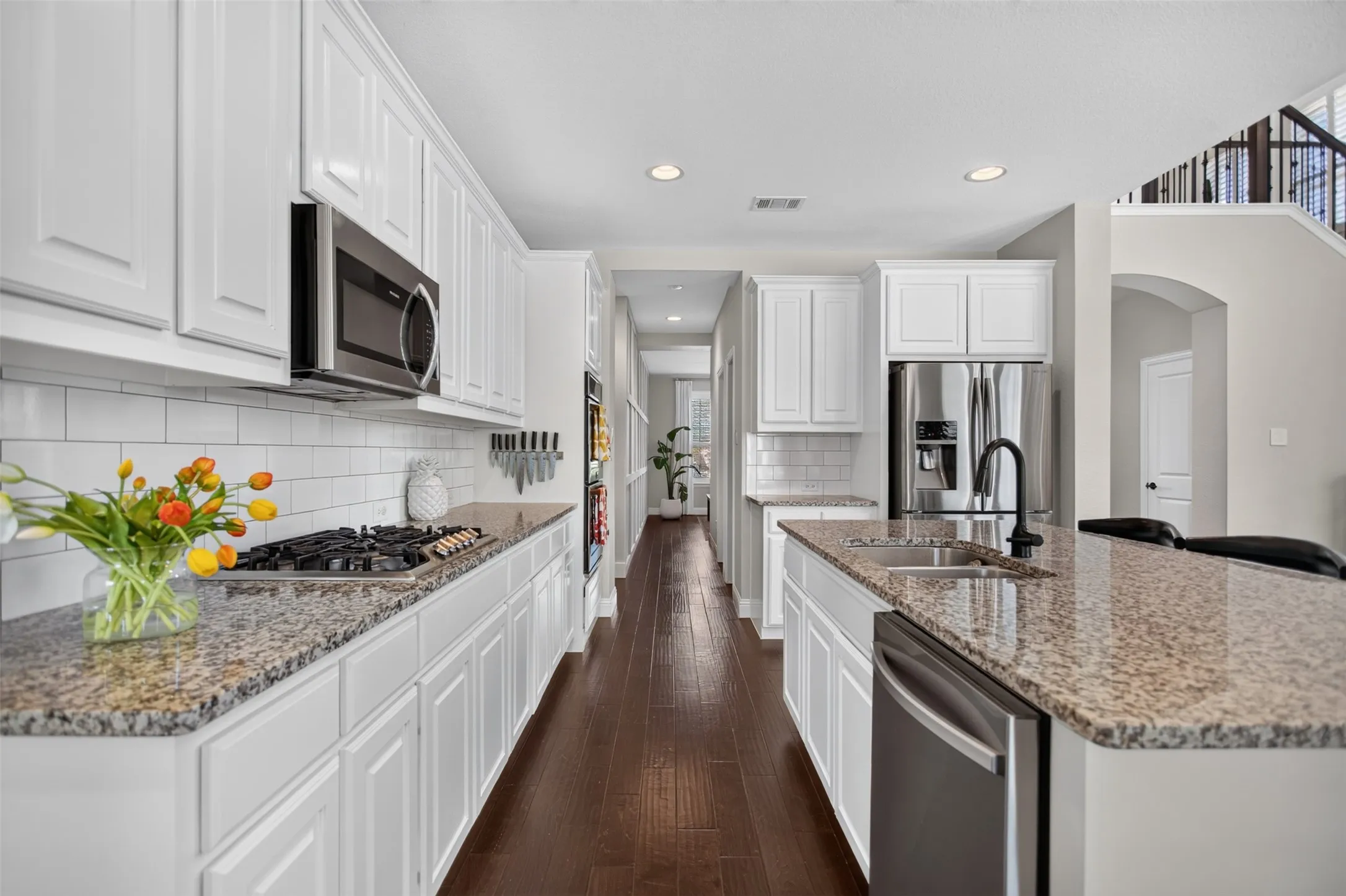 Single Family Residence For Sale in Kaufman County , 1516 Tavistock Road, Forney, Texas 75126, 4 Bedroom, 4 Bathroom, 3 Garage spaces, 3,223 Sqft, built in 2017, mls#21366453, Real Estate Agent in Forney, Homes For Sale in Kaufman county, Homes For Sale in Forney, Realtor in Forney Texas, Real Estate Brokerage Independent Realty Texas, Luminita Cordes Realtor