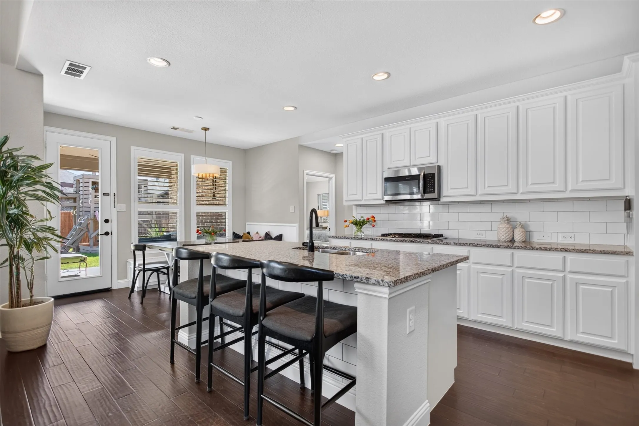 Single Family Residence For Sale in Kaufman County , 1516 Tavistock Road, Forney, Texas 75126, 4 Bedroom, 4 Bathroom, 3 Garage spaces, 3,223 Sqft, built in 2017, mls#21366453, Real Estate Agent in Forney, Homes For Sale in Kaufman county, Homes For Sale in Forney, Realtor in Forney Texas, Real Estate Brokerage Independent Realty Texas, Luminita Cordes Realtor