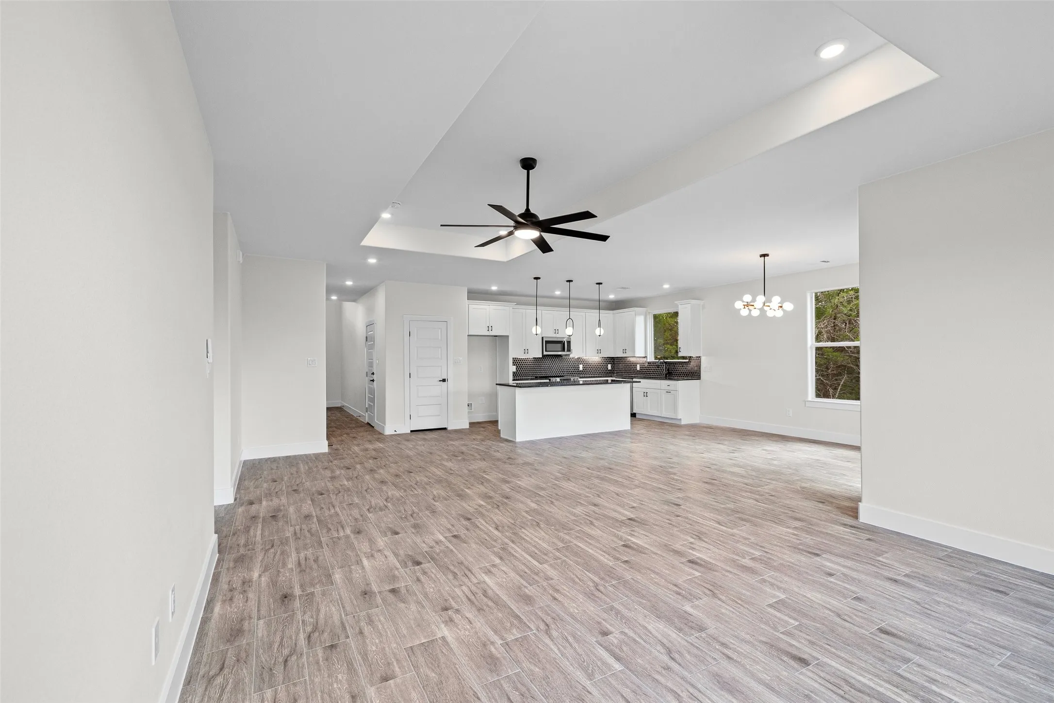 Single Family Residence For Sale in Hood County , 2712 Steepleridge Circle, Granbury, Texas 76048, 3 Bedroom, 2 Bathroom, 2 Garage spaces, 1,723 Sqft, built in 2026, mls#21366754, Real Estate Agent in Granbury, Homes For Sale in Hood county, Homes For Sale in Granbury, Realtor in Granbury Texas, Real Estate Brokerage Independent Realty Texas, Luminita Cordes Realtor