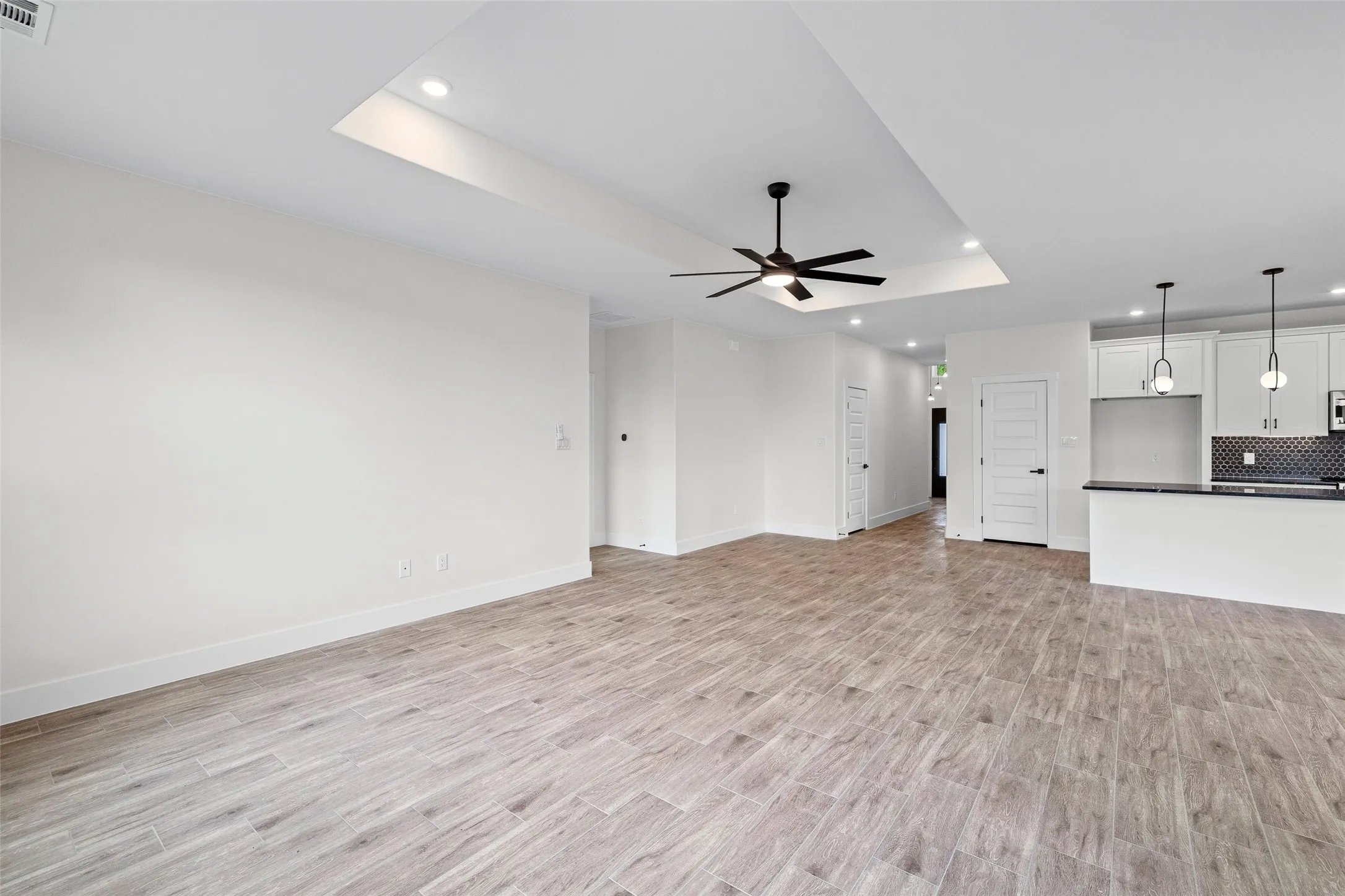 Single Family Residence For Sale in Hood County , 2712 Steepleridge Circle, Granbury, Texas 76048, 3 Bedroom, 2 Bathroom, 2 Garage spaces, 1,723 Sqft, built in 2026, mls#21366754, Real Estate Agent in Granbury, Homes For Sale in Hood county, Homes For Sale in Granbury, Realtor in Granbury Texas, Real Estate Brokerage Independent Realty Texas, Luminita Cordes Realtor