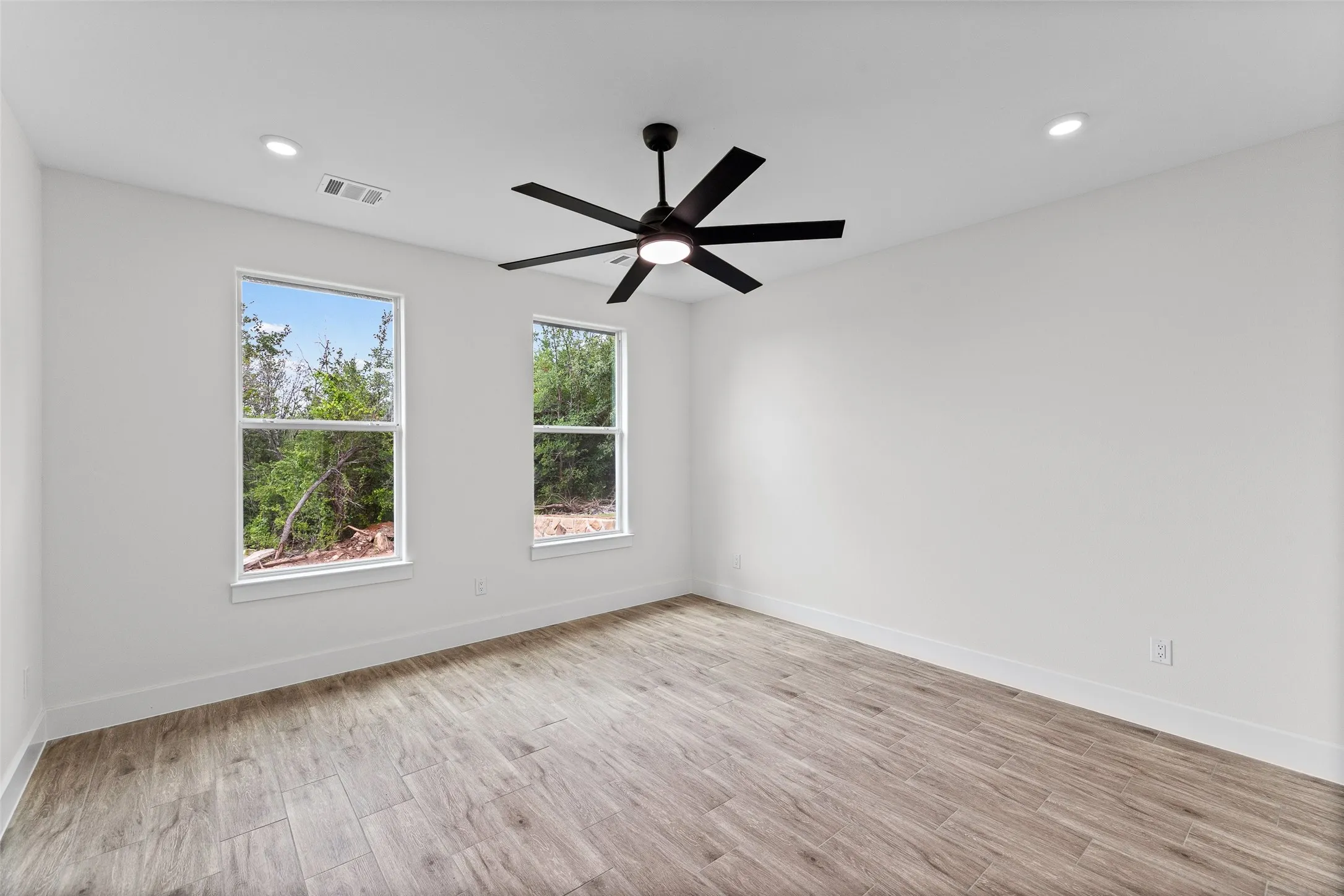 Single Family Residence For Sale in Hood County , 2712 Steepleridge Circle, Granbury, Texas 76048, 3 Bedroom, 2 Bathroom, 2 Garage spaces, 1,723 Sqft, built in 2026, mls#21366754, Real Estate Agent in Granbury, Homes For Sale in Hood county, Homes For Sale in Granbury, Realtor in Granbury Texas, Real Estate Brokerage Independent Realty Texas, Luminita Cordes Realtor