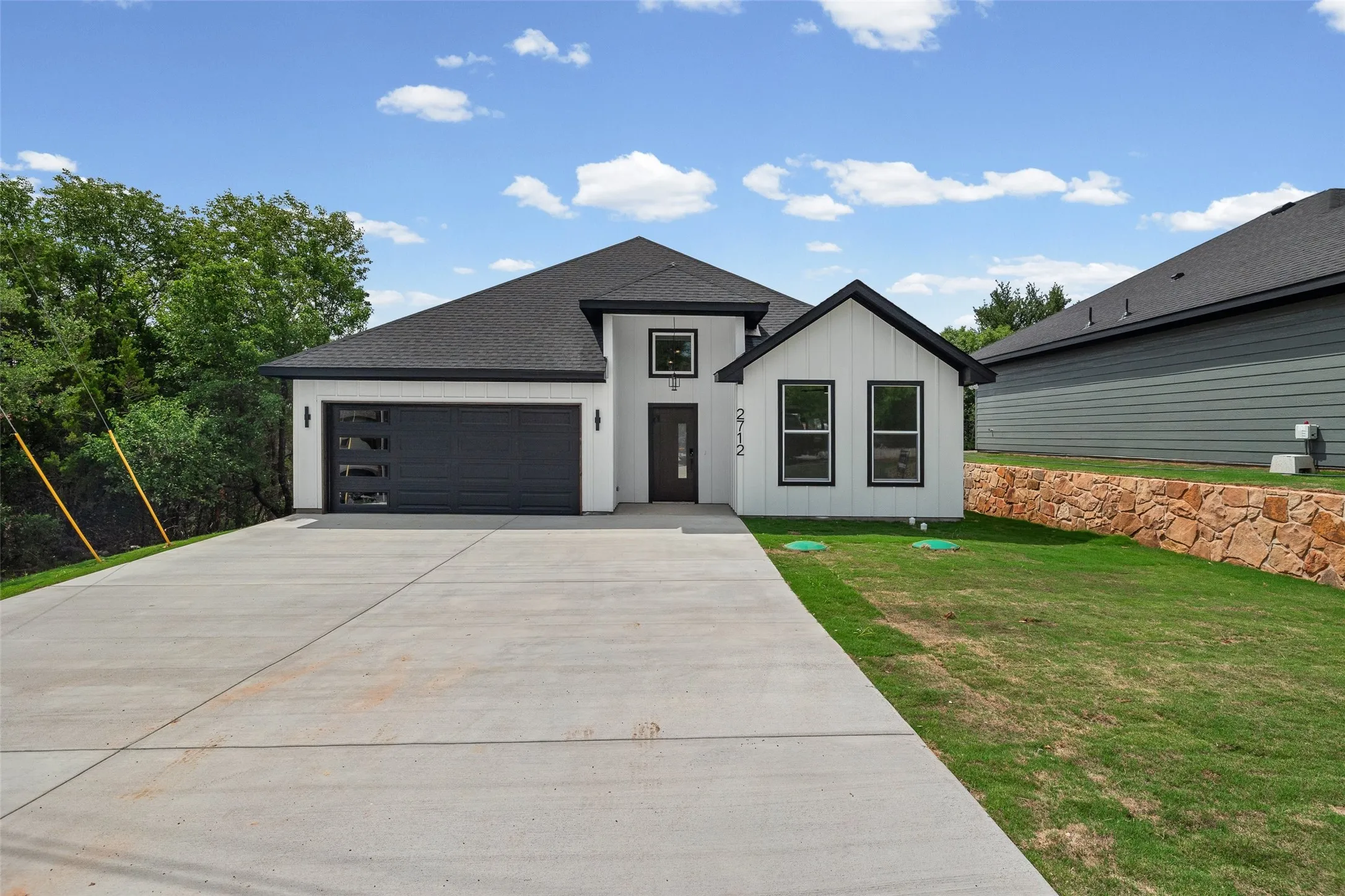 Single Family Residence For Sale in Hood County , 2712 Steepleridge Circle, Granbury, Texas 76048, 3 Bedroom, 2 Bathroom, 2 Garage spaces, 1,723 Sqft, built in 2026, mls#21366754, Real Estate Agent in Granbury, Homes For Sale in Hood county, Homes For Sale in Granbury, Realtor in Granbury Texas, Real Estate Brokerage Independent Realty Texas, Luminita Cordes Realtor