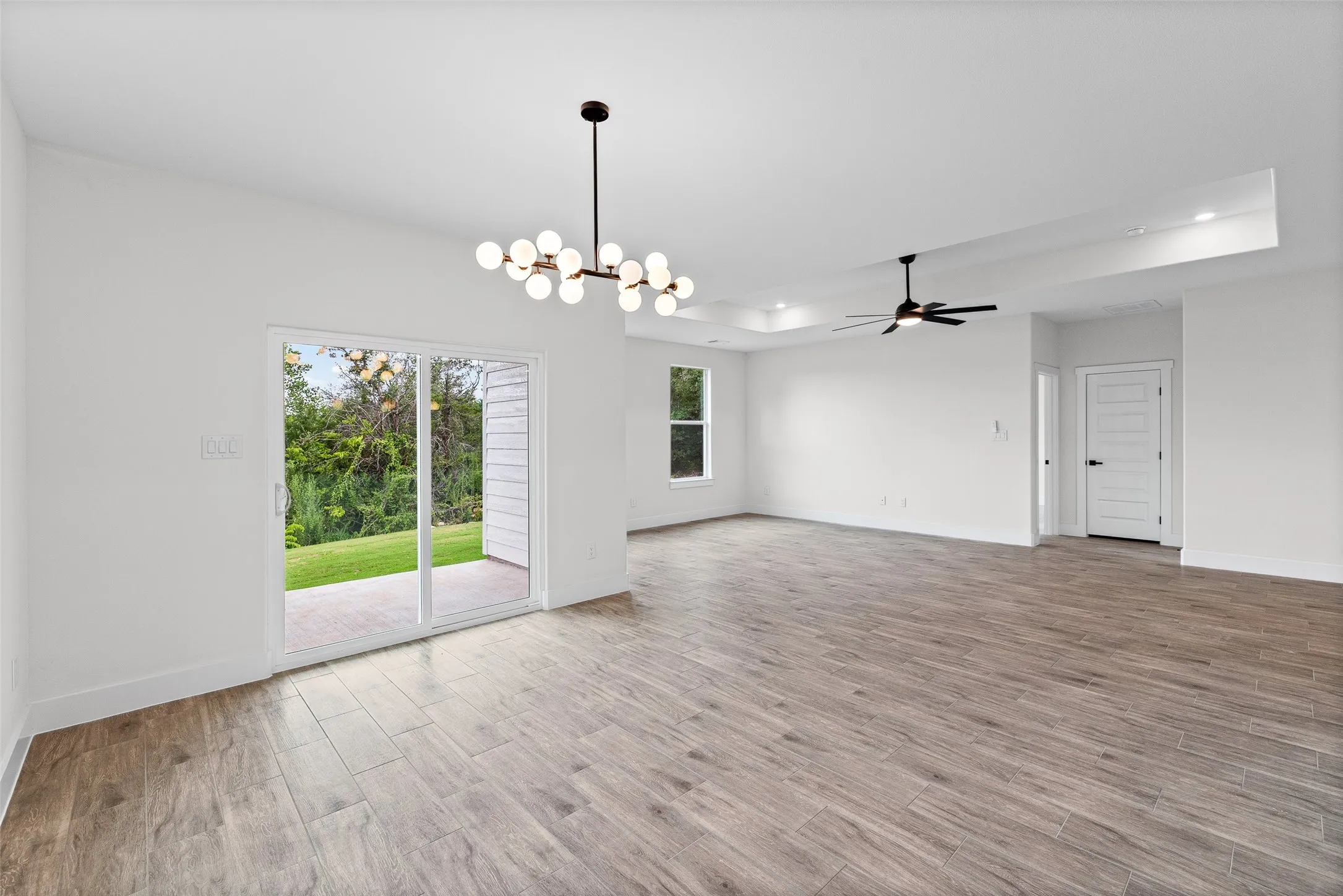 Single Family Residence For Sale in Hood County , 2712 Steepleridge Circle, Granbury, Texas 76048, 3 Bedroom, 2 Bathroom, 2 Garage spaces, 1,723 Sqft, built in 2026, mls#21366754, Real Estate Agent in Granbury, Homes For Sale in Hood county, Homes For Sale in Granbury, Realtor in Granbury Texas, Real Estate Brokerage Independent Realty Texas, Luminita Cordes Realtor