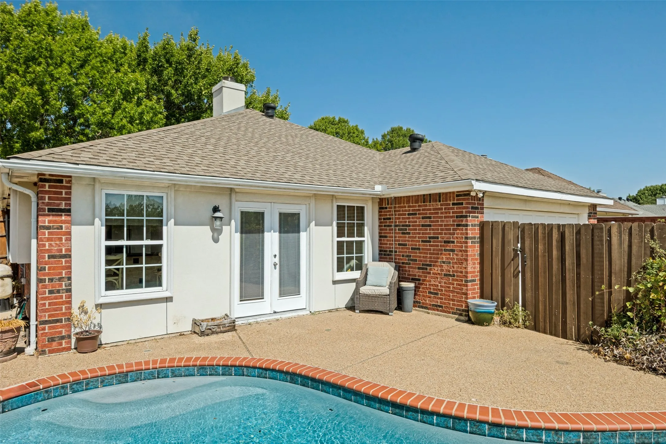 Single Family Residence For Sale in Dallas County , 2922 Andrea Lane, Garland, Texas 75040, 3 Bedroom, 2 Bathroom, 2 Garage spaces, 1,635 Sqft, built in 1992, mls#21360603, Real Estate Agent in Garland, Homes For Sale in Dallas county, Homes For Sale in Garland, Realtor in Garland Texas, Real Estate Brokerage Independent Realty Texas, Luminita Cordes Realtor