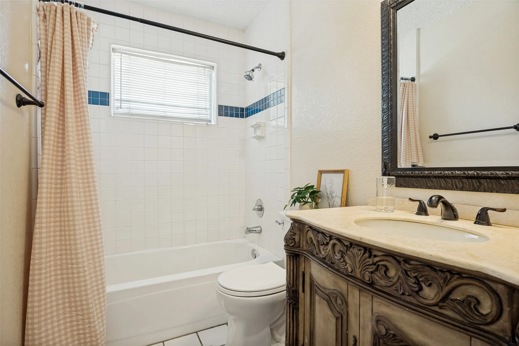 Single Family Residence For Sale in Dallas County , 2922 Andrea Lane, Garland, Texas 75040, 3 Bedroom, 2 Bathroom, 2 Garage spaces, 1,635 Sqft, built in 1992, mls#21360603, Real Estate Agent in Garland, Homes For Sale in Dallas county, Homes For Sale in Garland, Realtor in Garland Texas, Real Estate Brokerage Independent Realty Texas, Luminita Cordes Realtor