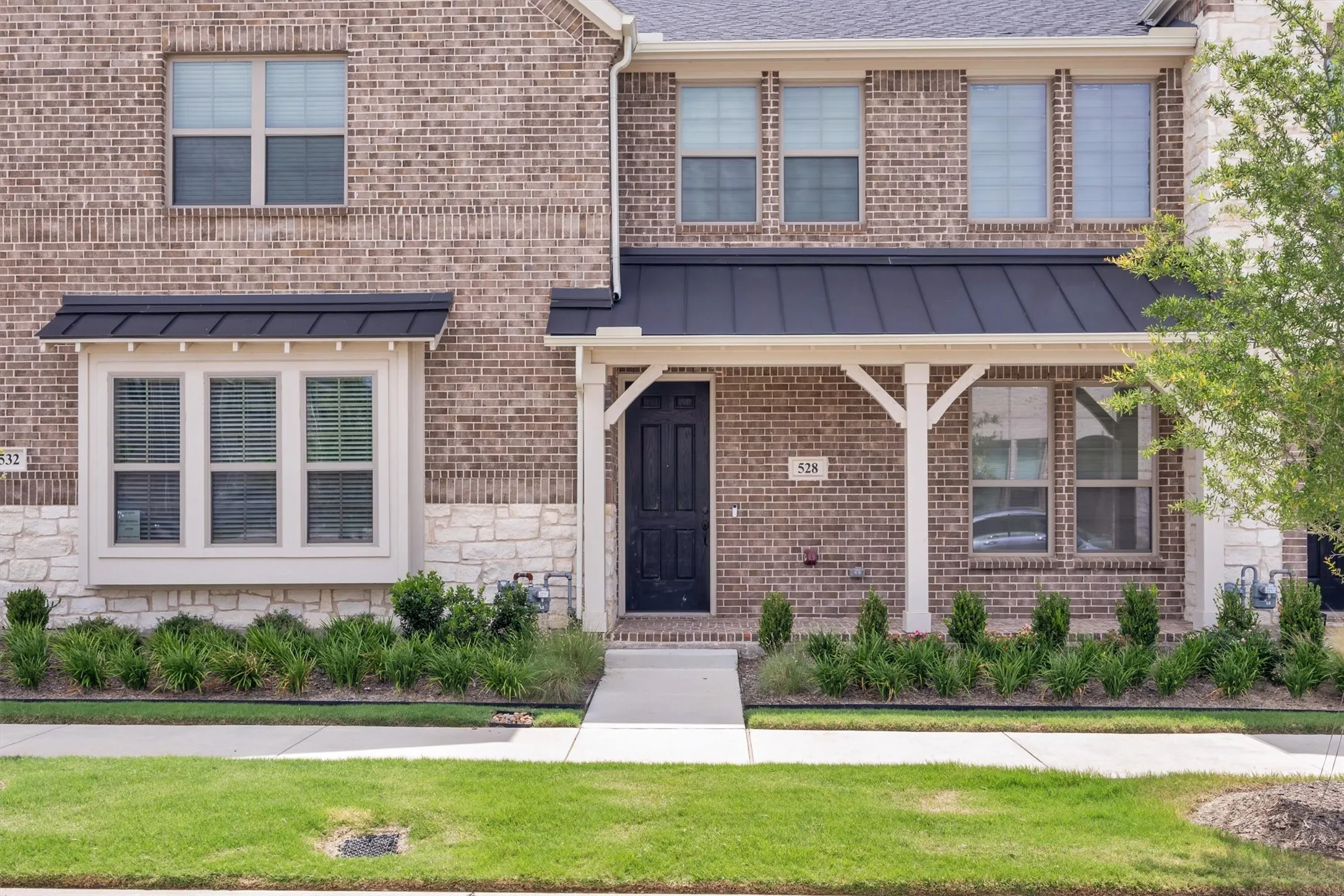 Townhouse For Sale in Denton County , 528 4th Street, Argyle, Texas 76226, 2 Bedroom, 3 Bathroom, 2 Garage spaces, 1,509 Sqft, built in 2024, Price $335,000, mls#21366733, Real Estate Agent in Argyle, Homes For Sale in Denton county, Homes For Sale in Argyle, Realtor in Argyle Texas, Real Estate Brokerage Independent Realty Texas, Luminita Cordes Realtor