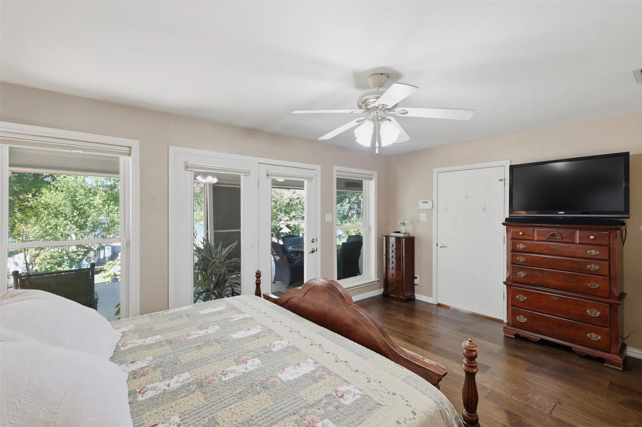 Single Family Residence For Sale in Camp County , 190 County Road 2452, Leesburg, Texas 75451, 3 Bedroom, 2 Bathroom, 3 Garage spaces, 1,938 Sqft, built in 2000, Price $699,000, mls#21235283, Real Estate Agent in Leesburg, Homes For Sale in Camp county, Homes For Sale in Leesburg, Realtor in Leesburg Texas, Real Estate Brokerage Independent Realty Texas, Luminita Cordes Realtor