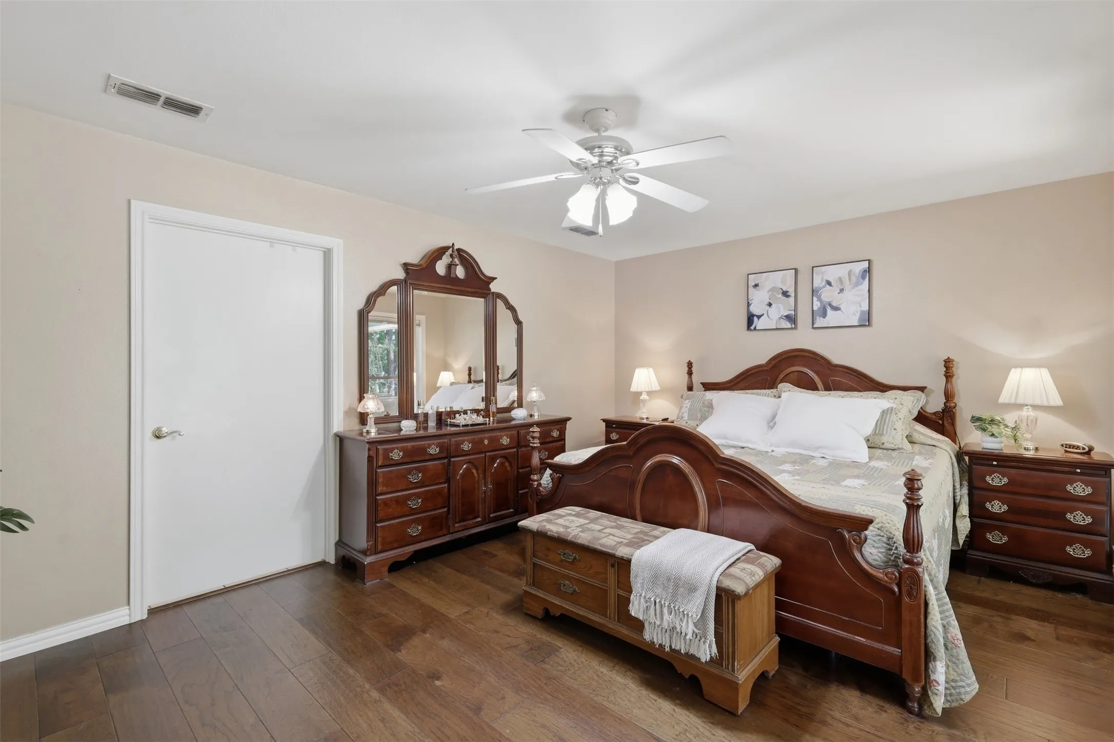 Single Family Residence For Sale in Camp County , 190 County Road 2452, Leesburg, Texas 75451, 3 Bedroom, 2 Bathroom, 3 Garage spaces, 1,938 Sqft, built in 2000, Price $699,000, mls#21235283, Real Estate Agent in Leesburg, Homes For Sale in Camp county, Homes For Sale in Leesburg, Realtor in Leesburg Texas, Real Estate Brokerage Independent Realty Texas, Luminita Cordes Realtor