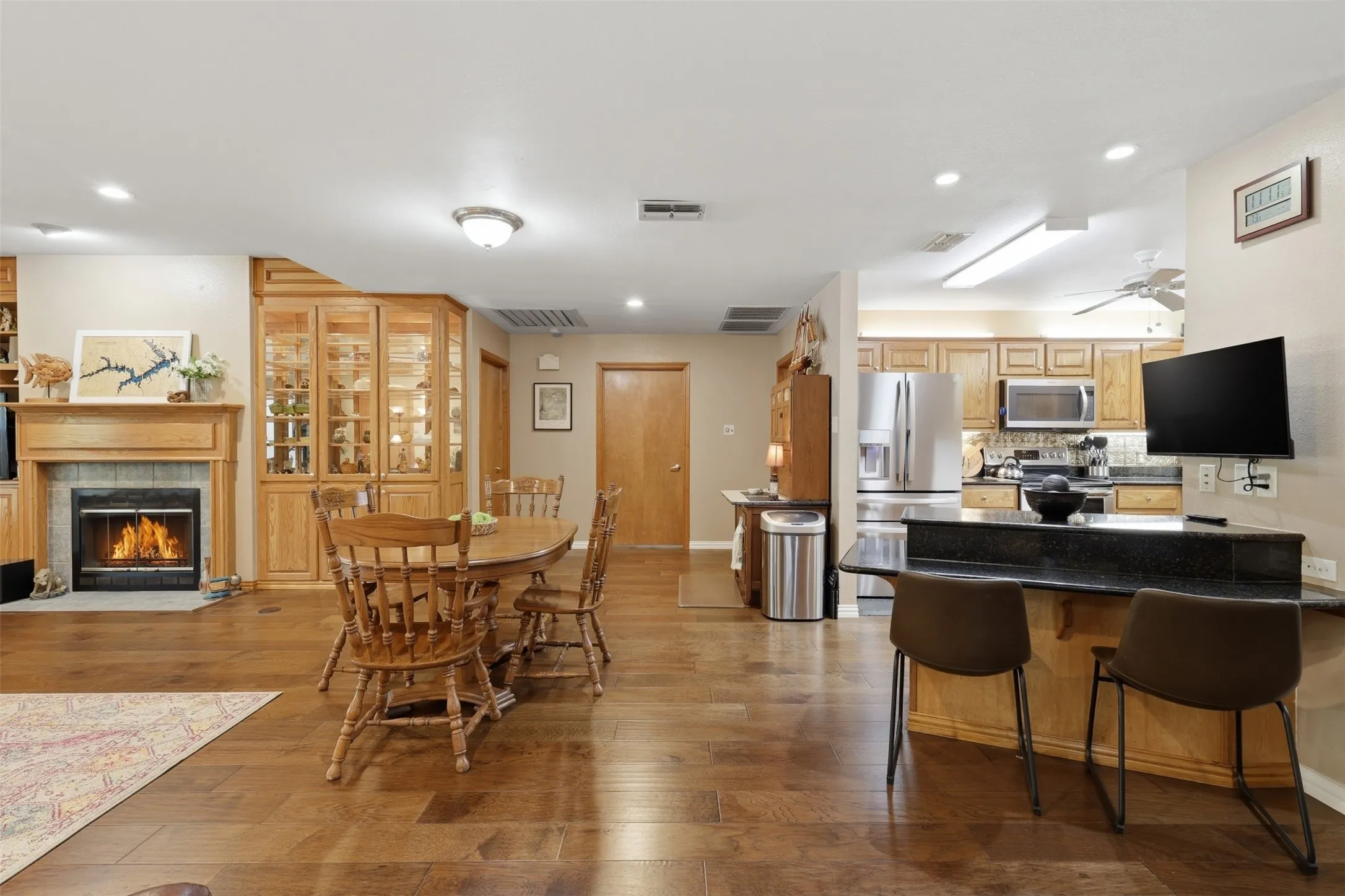 Single Family Residence For Sale in Camp County , 190 County Road 2452, Leesburg, Texas 75451, 3 Bedroom, 2 Bathroom, 3 Garage spaces, 1,938 Sqft, built in 2000, Price $699,000, mls#21235283, Real Estate Agent in Leesburg, Homes For Sale in Camp county, Homes For Sale in Leesburg, Realtor in Leesburg Texas, Real Estate Brokerage Independent Realty Texas, Luminita Cordes Realtor