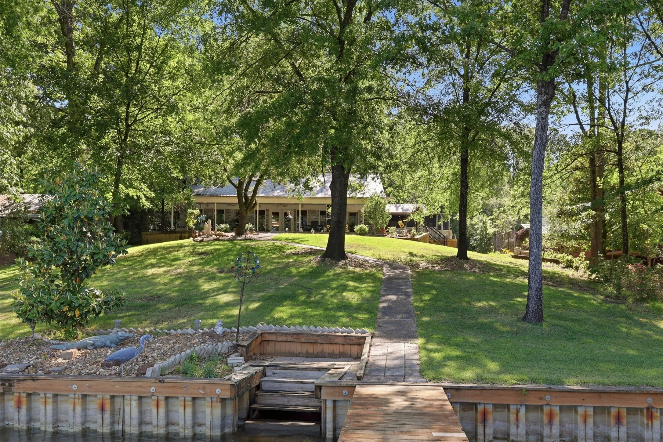 Single Family Residence For Sale in Camp County , 190 County Road 2452, Leesburg, Texas 75451, 3 Bedroom, 2 Bathroom, 3 Garage spaces, 1,938 Sqft, built in 2000, Price $699,000, mls#21235283, Real Estate Agent in Leesburg, Homes For Sale in Camp county, Homes For Sale in Leesburg, Realtor in Leesburg Texas, Real Estate Brokerage Independent Realty Texas, Luminita Cordes Realtor