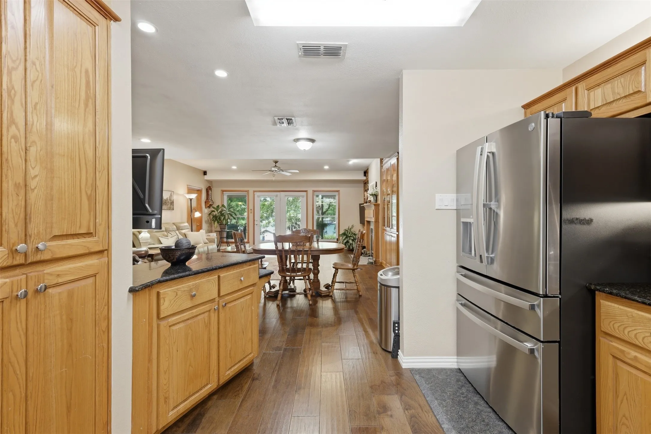 Single Family Residence For Sale in Camp County , 190 County Road 2452, Leesburg, Texas 75451, 3 Bedroom, 2 Bathroom, 3 Garage spaces, 1,938 Sqft, built in 2000, Price $699,000, mls#21235283, Real Estate Agent in Leesburg, Homes For Sale in Camp county, Homes For Sale in Leesburg, Realtor in Leesburg Texas, Real Estate Brokerage Independent Realty Texas, Luminita Cordes Realtor