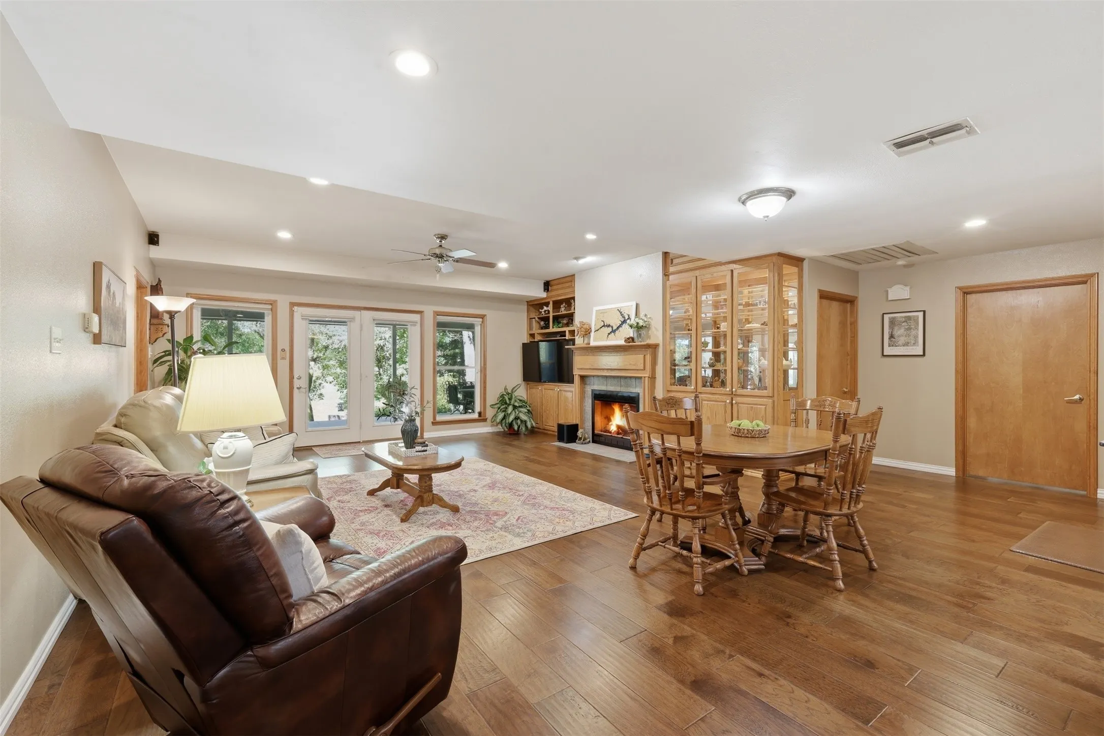 Single Family Residence For Sale in Camp County , 190 County Road 2452, Leesburg, Texas 75451, 3 Bedroom, 2 Bathroom, 3 Garage spaces, 1,938 Sqft, built in 2000, Price $699,000, mls#21235283, Real Estate Agent in Leesburg, Homes For Sale in Camp county, Homes For Sale in Leesburg, Realtor in Leesburg Texas, Real Estate Brokerage Independent Realty Texas, Luminita Cordes Realtor