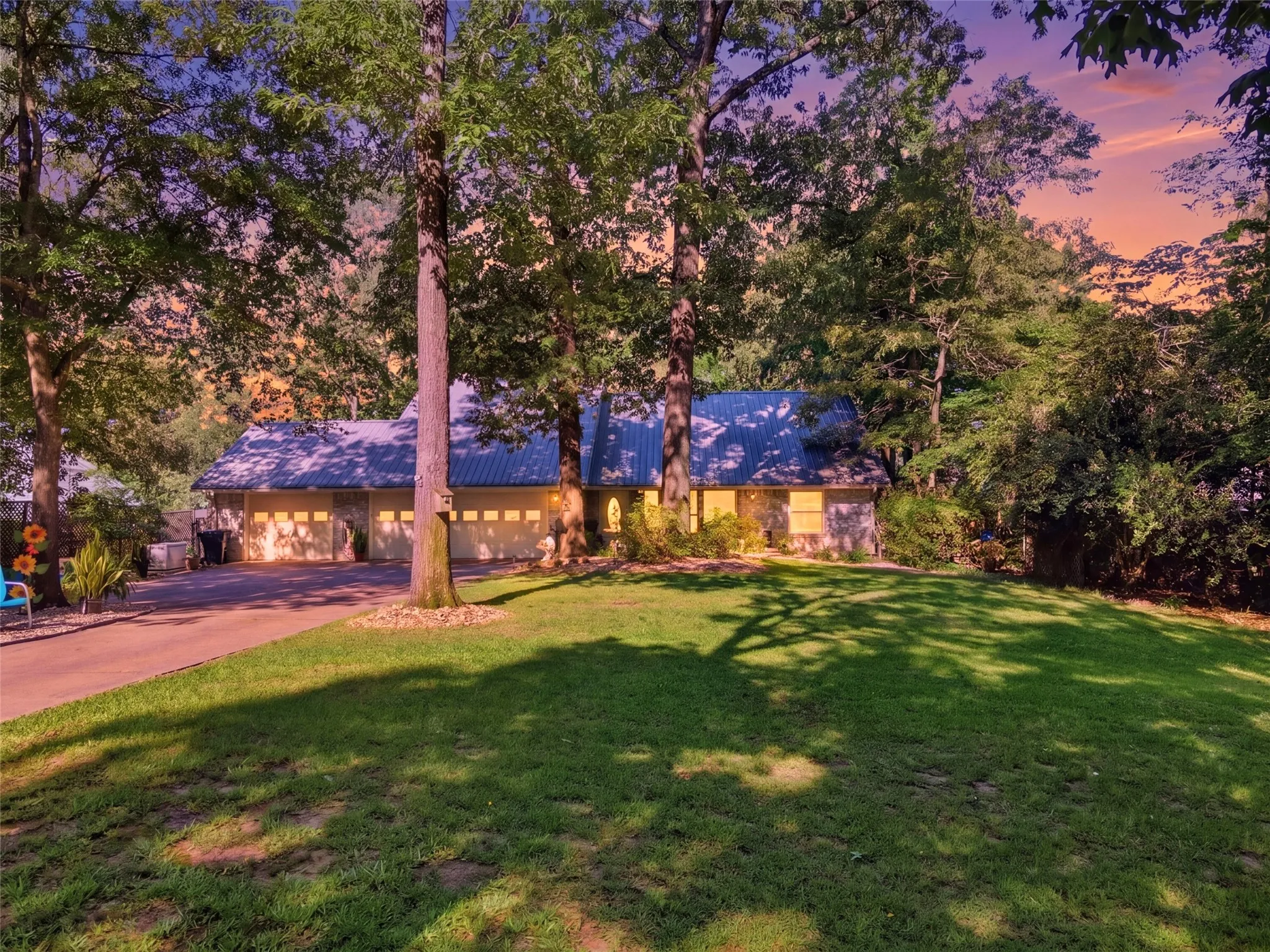 Single Family Residence For Sale in Camp County , 190 County Road 2452, Leesburg, Texas 75451, 3 Bedroom, 2 Bathroom, 3 Garage spaces, 1,938 Sqft, built in 2000, Price $699,000, mls#21235283, Real Estate Agent in Leesburg, Homes For Sale in Camp county, Homes For Sale in Leesburg, Realtor in Leesburg Texas, Real Estate Brokerage Independent Realty Texas, Luminita Cordes Realtor