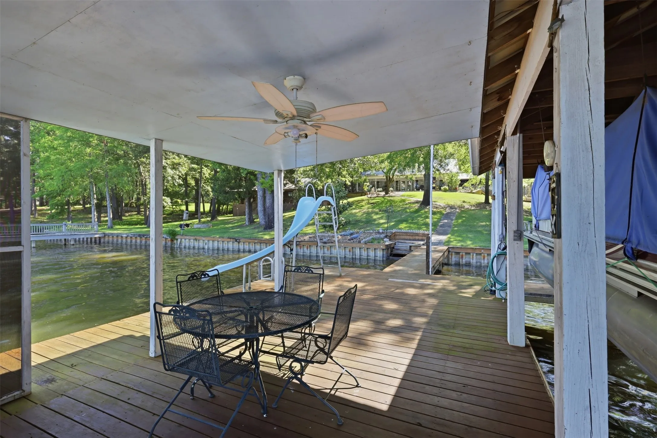 Single Family Residence For Sale in Camp County , 190 County Road 2452, Leesburg, Texas 75451, 3 Bedroom, 2 Bathroom, 3 Garage spaces, 1,938 Sqft, built in 2000, Price $699,000, mls#21235283, Real Estate Agent in Leesburg, Homes For Sale in Camp county, Homes For Sale in Leesburg, Realtor in Leesburg Texas, Real Estate Brokerage Independent Realty Texas, Luminita Cordes Realtor