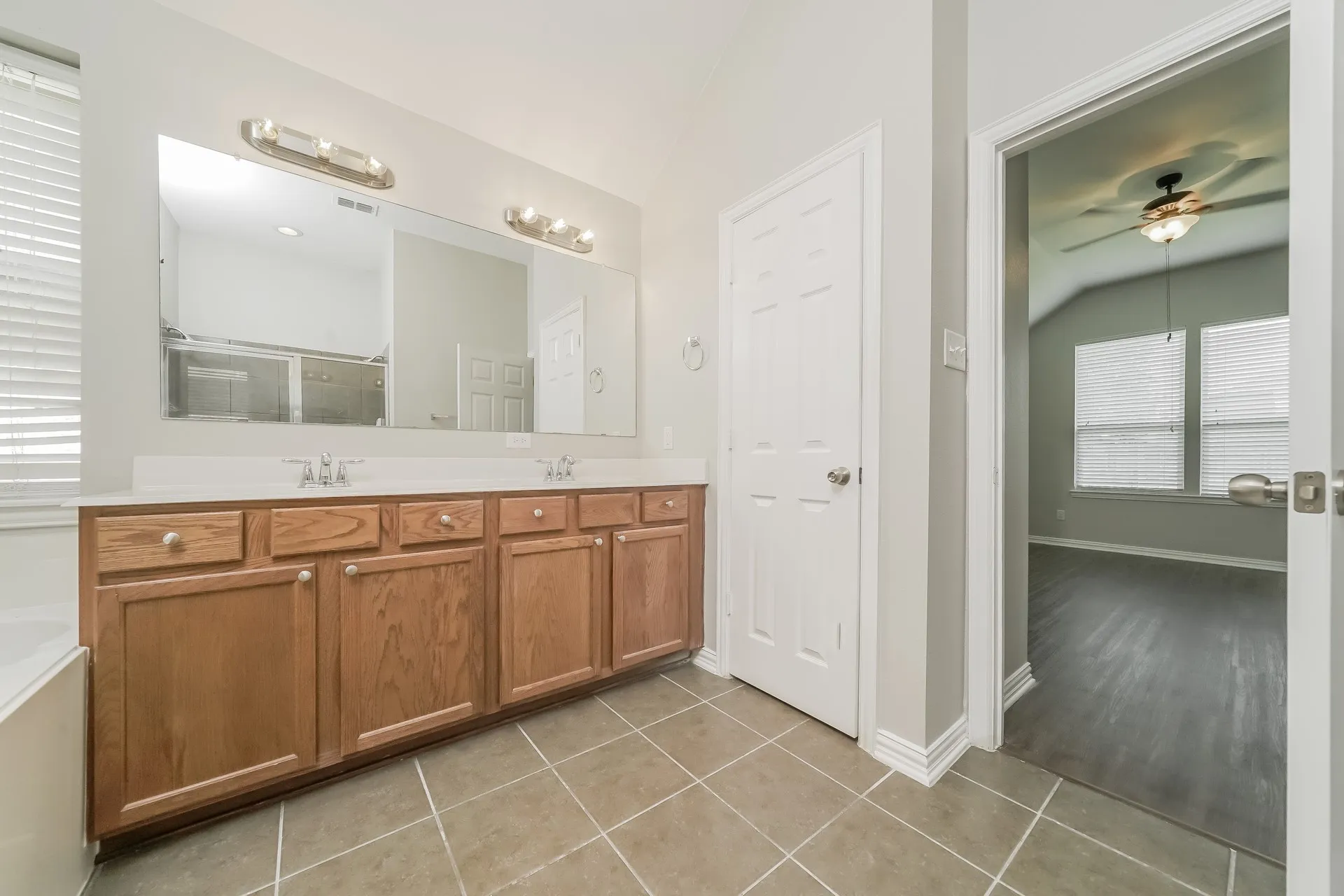 Single Family Residence For Rent in Denton County , 1521 TOUCAN Drive, Little Elm, Texas 75068, 3 Bedroom, 2 Bathroom, 2 Garage spaces, 1,661 Sqft, built in 2010, mls#21366763, Real Estate Agent in Little Elm, Homes For Rent in Denton county, Homes For Rent in Little Elm, Realtor in Little Elm Texas, Real Estate Brokerage Independent Realty Texas, Luminita Cordes Realtor
