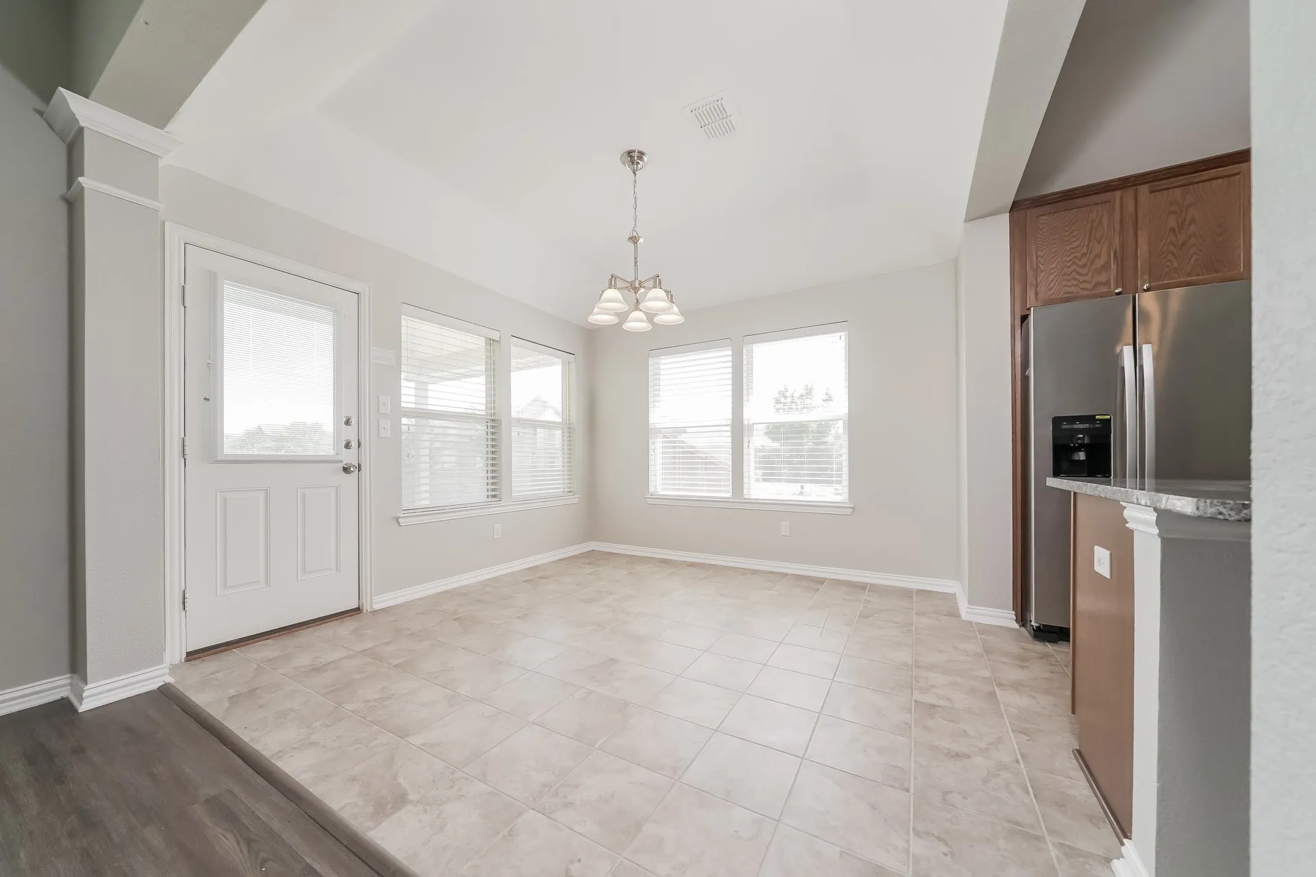 Single Family Residence For Rent in Denton County , 1521 TOUCAN Drive, Little Elm, Texas 75068, 3 Bedroom, 2 Bathroom, 2 Garage spaces, 1,661 Sqft, built in 2010, mls#21366763, Real Estate Agent in Little Elm, Homes For Rent in Denton county, Homes For Rent in Little Elm, Realtor in Little Elm Texas, Real Estate Brokerage Independent Realty Texas, Luminita Cordes Realtor