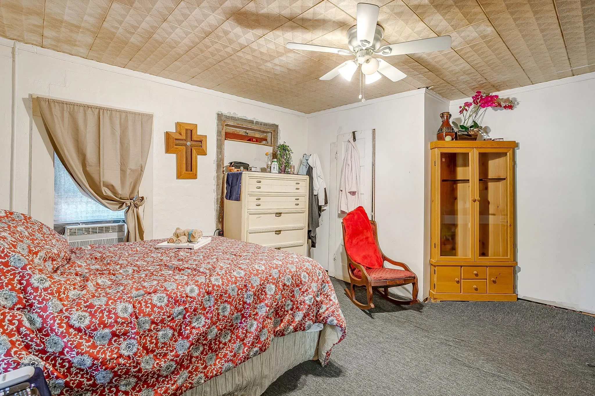 Single Family Residence For Sale in Tarrant County , 3300 31st Street, Fort Worth, Texas 76106, 2 Bedroom, 1 Bathroom, Garage spaces, 899 Sqft, built in 1975, mls#21365793, Real Estate Agent in Fort Worth, Homes For Sale in Tarrant county, Homes For Sale in Fort Worth, Realtor in Fort Worth Texas, Real Estate Brokerage Independent Realty Texas, Luminita Cordes Realtor