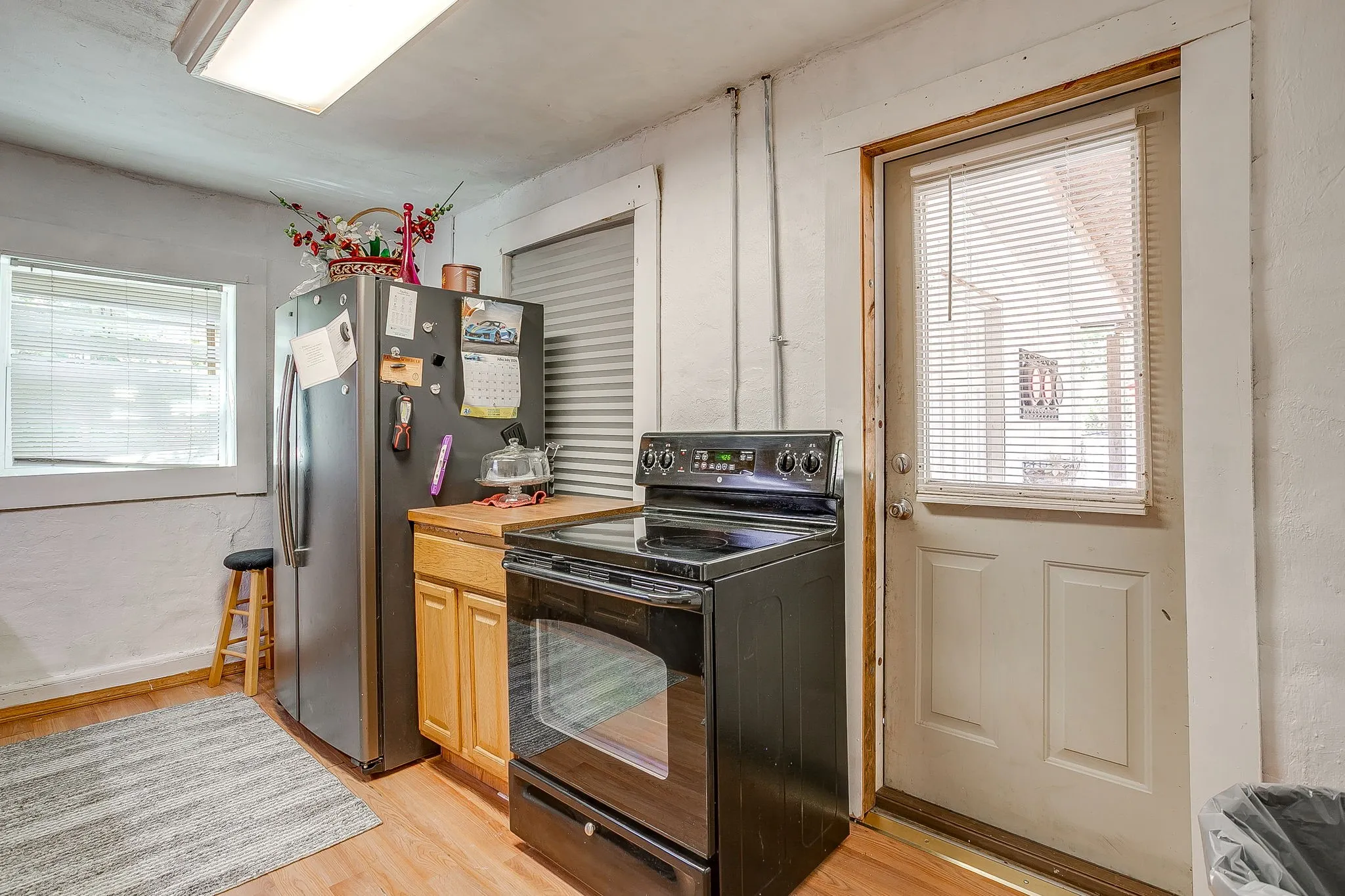 Single Family Residence For Sale in Tarrant County , 3300 31st Street, Fort Worth, Texas 76106, 2 Bedroom, 1 Bathroom, Garage spaces, 899 Sqft, built in 1975, mls#21365793, Real Estate Agent in Fort Worth, Homes For Sale in Tarrant county, Homes For Sale in Fort Worth, Realtor in Fort Worth Texas, Real Estate Brokerage Independent Realty Texas, Luminita Cordes Realtor