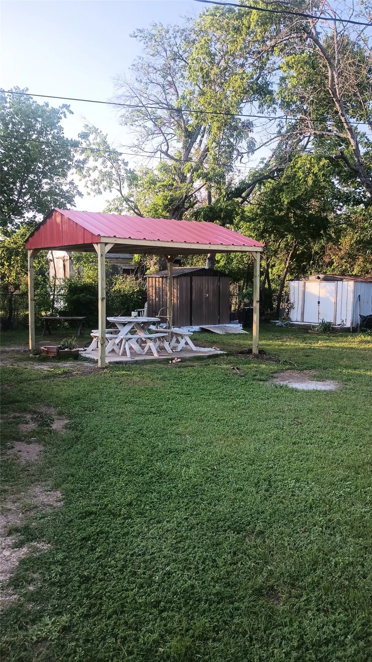 Single Family Residence For Sale in Tarrant County , 3300 31st Street, Fort Worth, Texas 76106, 2 Bedroom, 1 Bathroom, Garage spaces, 899 Sqft, built in 1975, mls#21365793, Real Estate Agent in Fort Worth, Homes For Sale in Tarrant county, Homes For Sale in Fort Worth, Realtor in Fort Worth Texas, Real Estate Brokerage Independent Realty Texas, Luminita Cordes Realtor