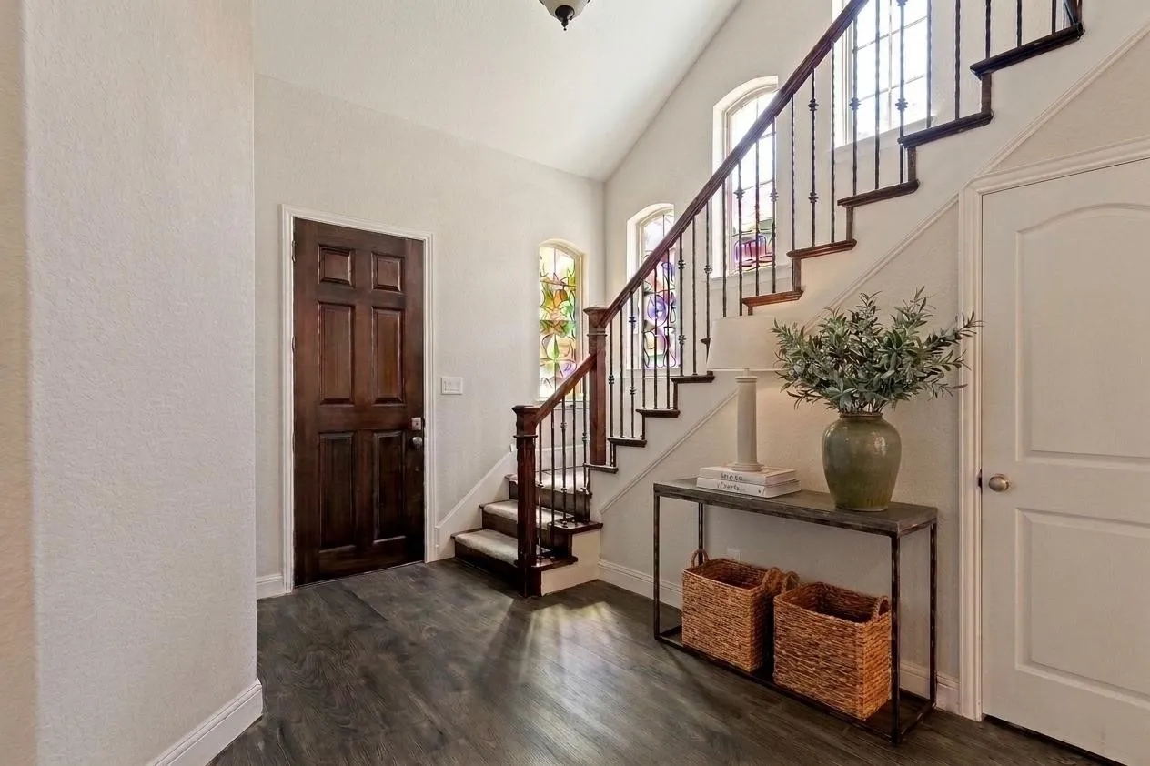 Single Family Residence For Sale in Denton County , 4528 Oriel Lane, Carrollton, Texas 75010, 3 Bedroom, 3 Bathroom, 2 Garage spaces, 2,611 Sqft, built in 2018, mls#21366744, Real Estate Agent in Carrollton, Homes For Sale in Denton county, Homes For Sale in Carrollton, Realtor in Carrollton Texas, Real Estate Brokerage Independent Realty Texas, Luminita Cordes Realtor